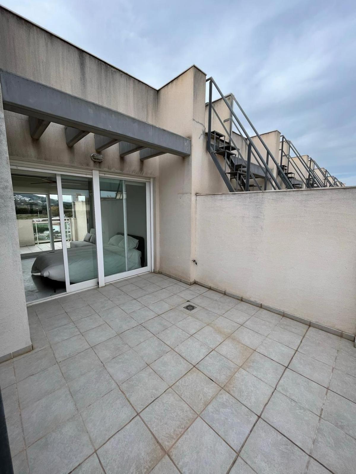 Spacious townhouse in Jávea with swimming pool