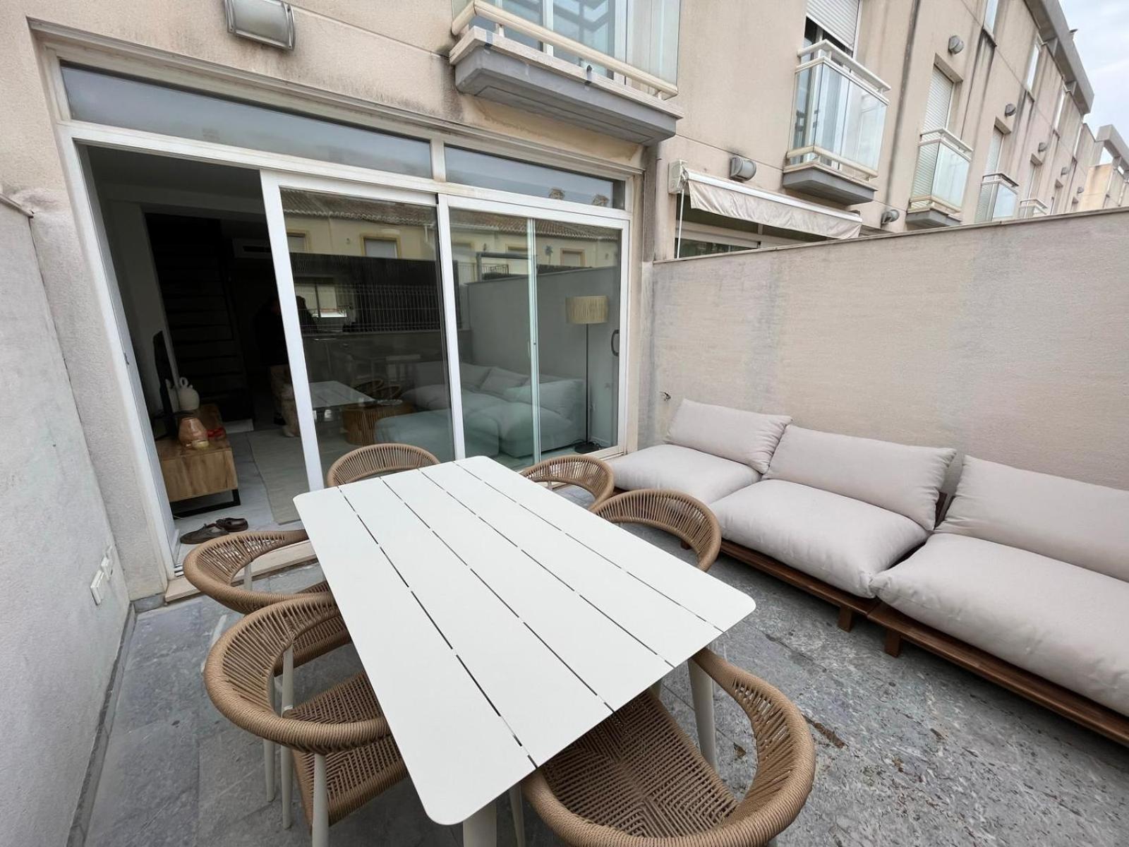 Spacious townhouse in Jávea with swimming pool