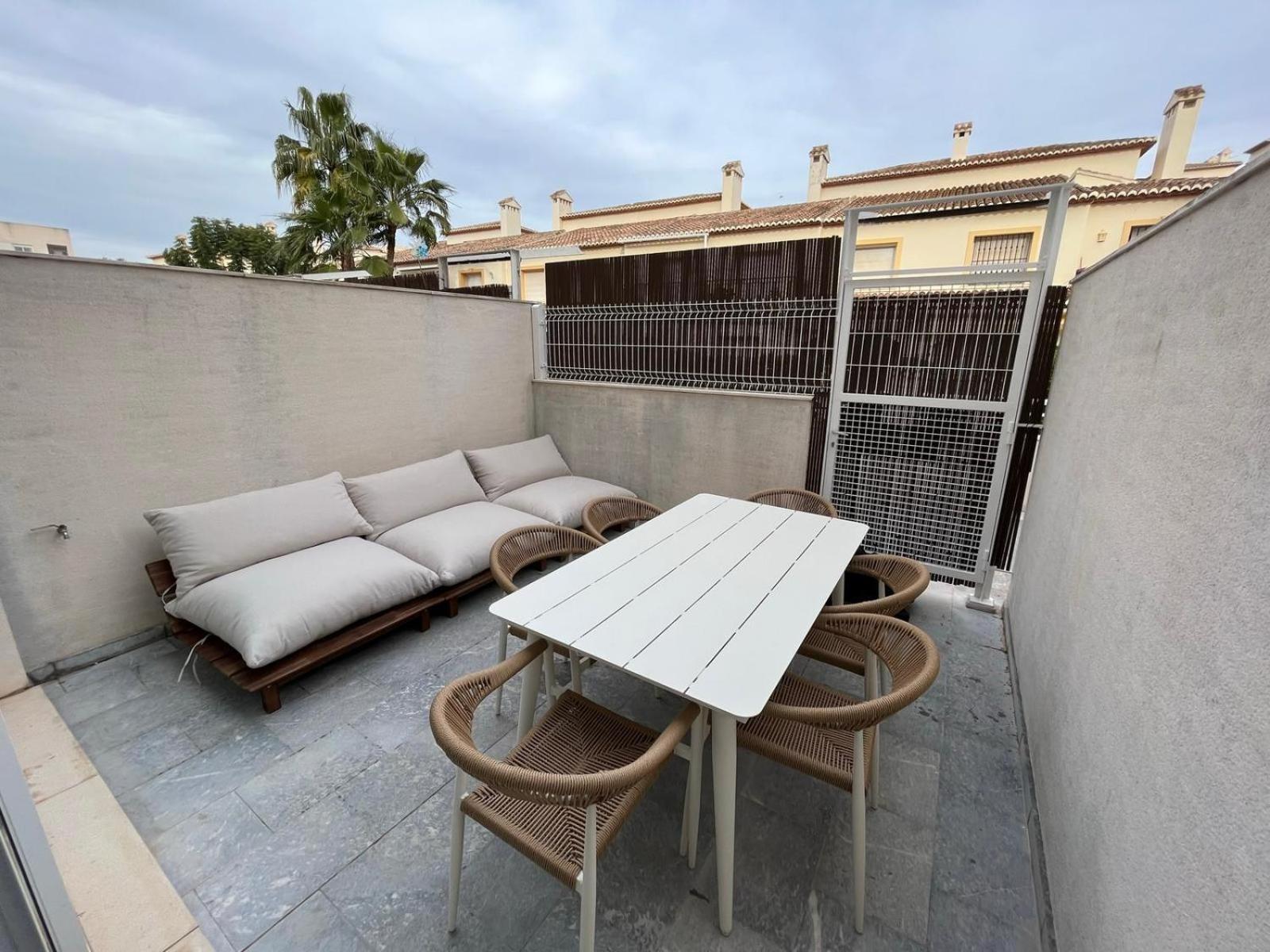 Spacious townhouse in Jávea with swimming pool