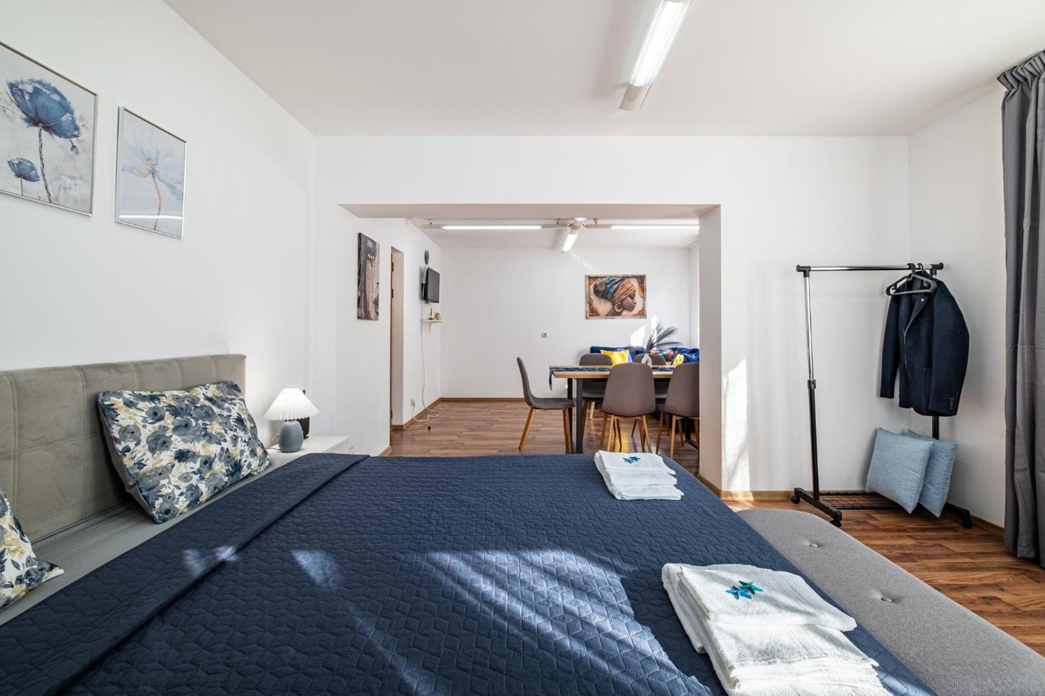Excellent 2BR Flat In downtown