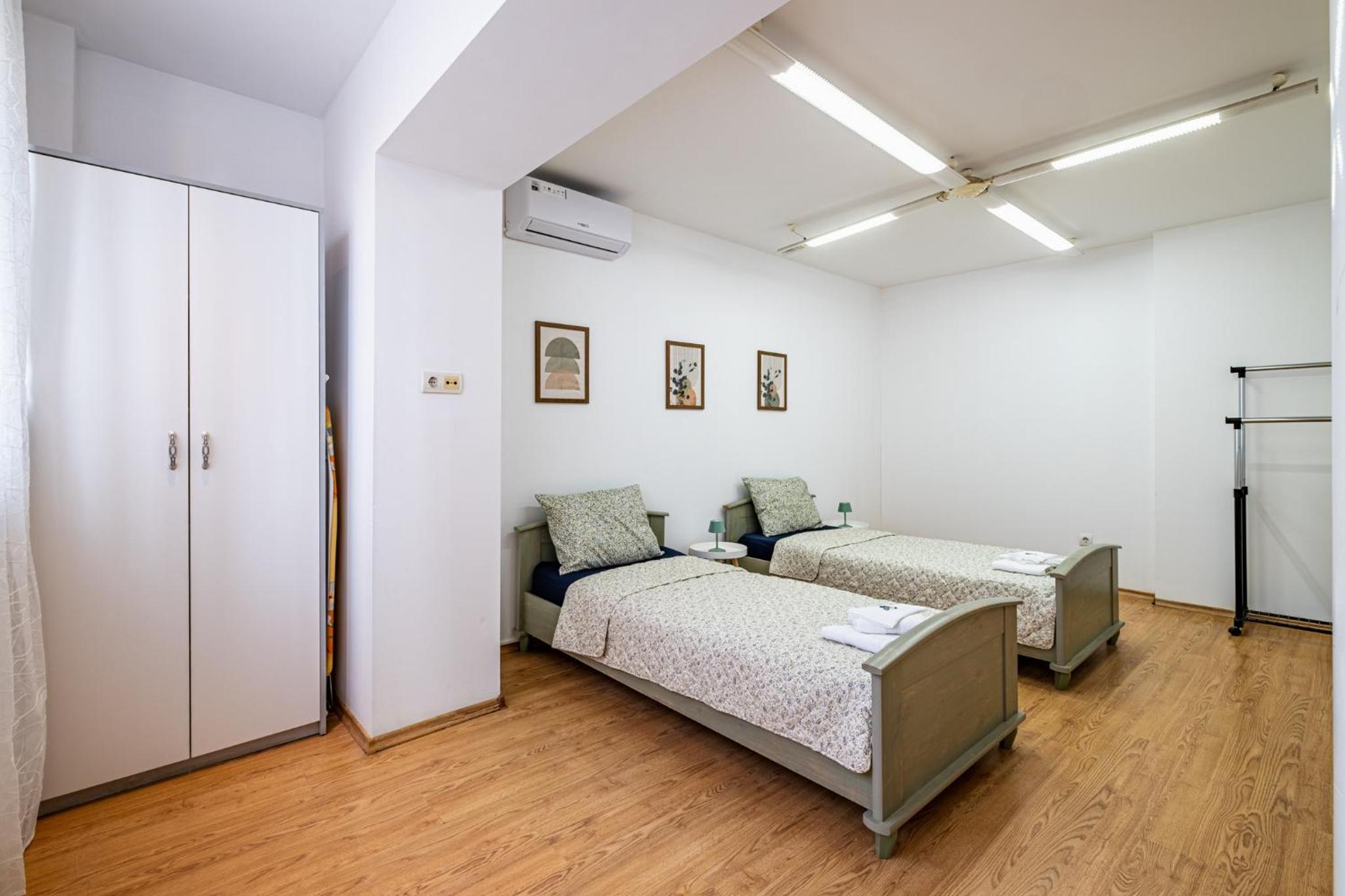Excellent 2BR Flat In downtown