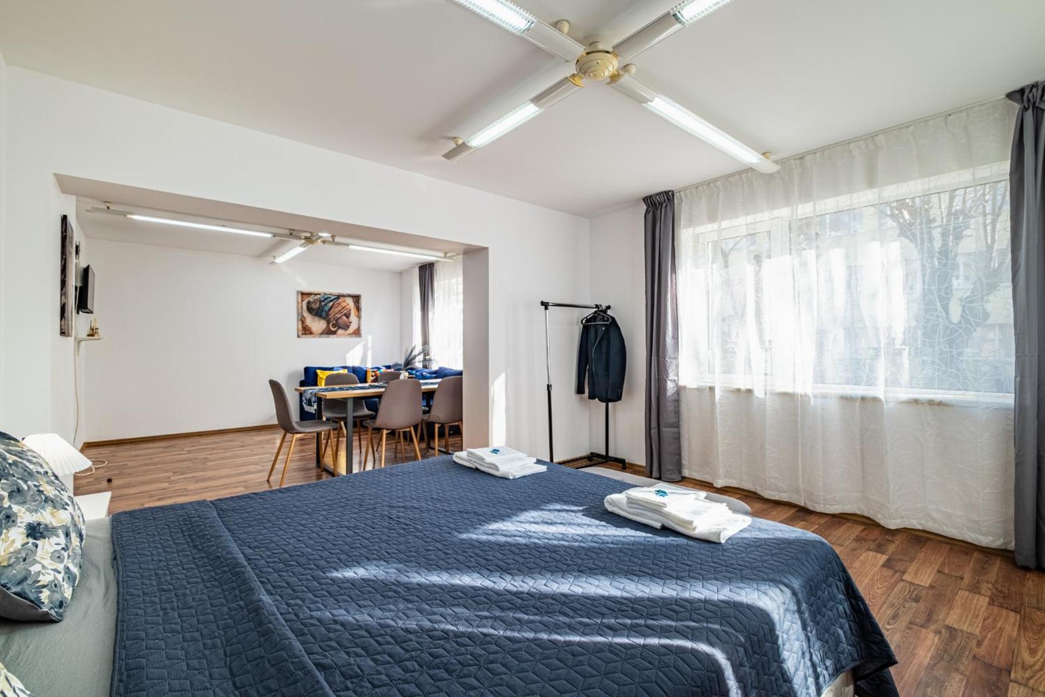 Excellent 2BR Flat In downtown
