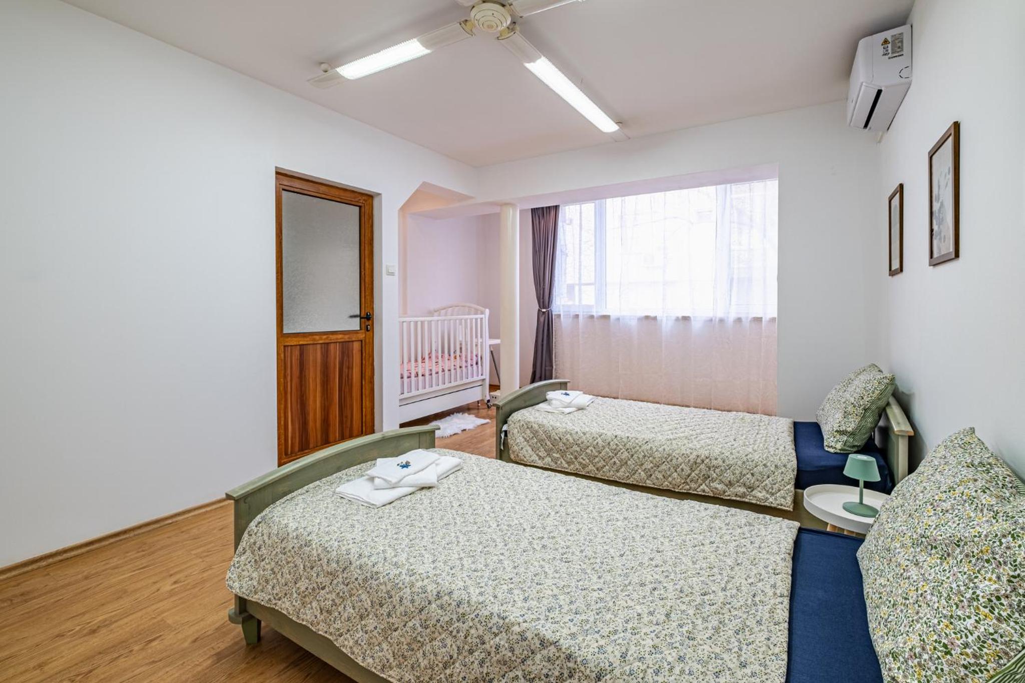 Excellent 2BR Flat In downtown