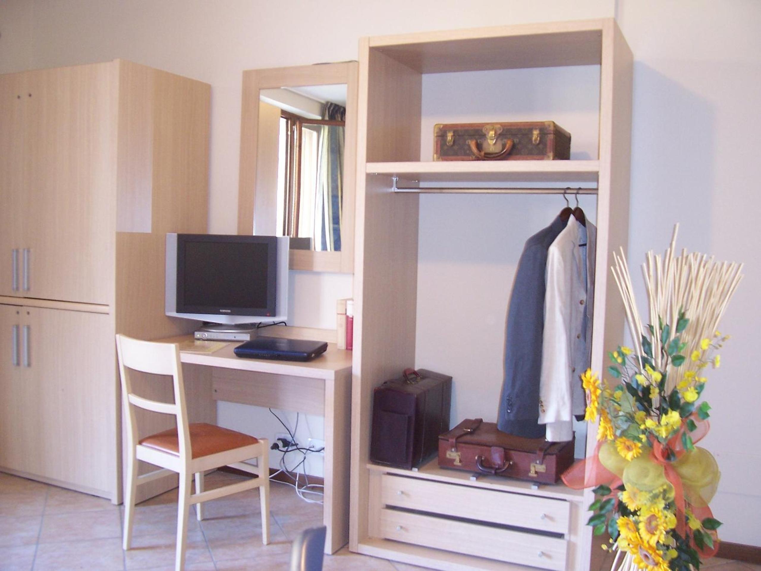 Somma Lombardo Vacations - Hotel Ristorante Tre Leoni - Property Image 9