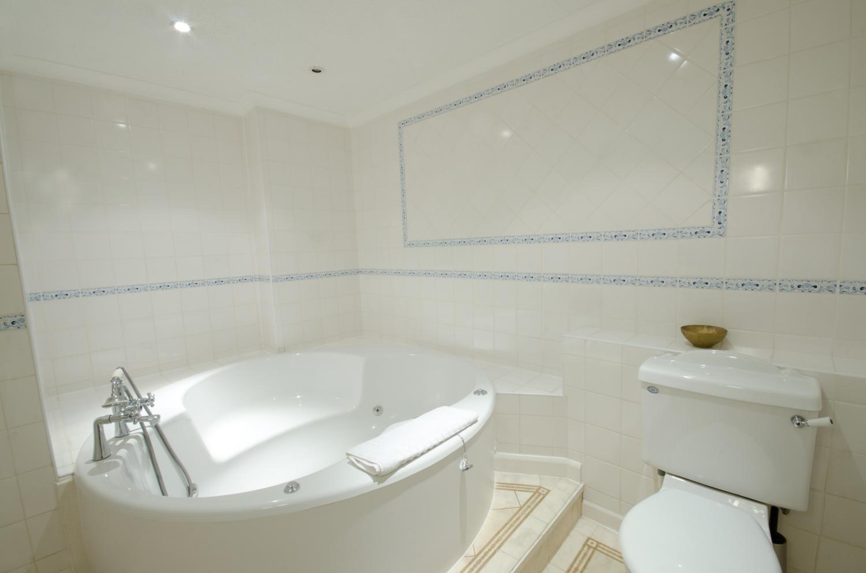 Gloucester Vacations - Hatton Court Hotel - Property Image 6