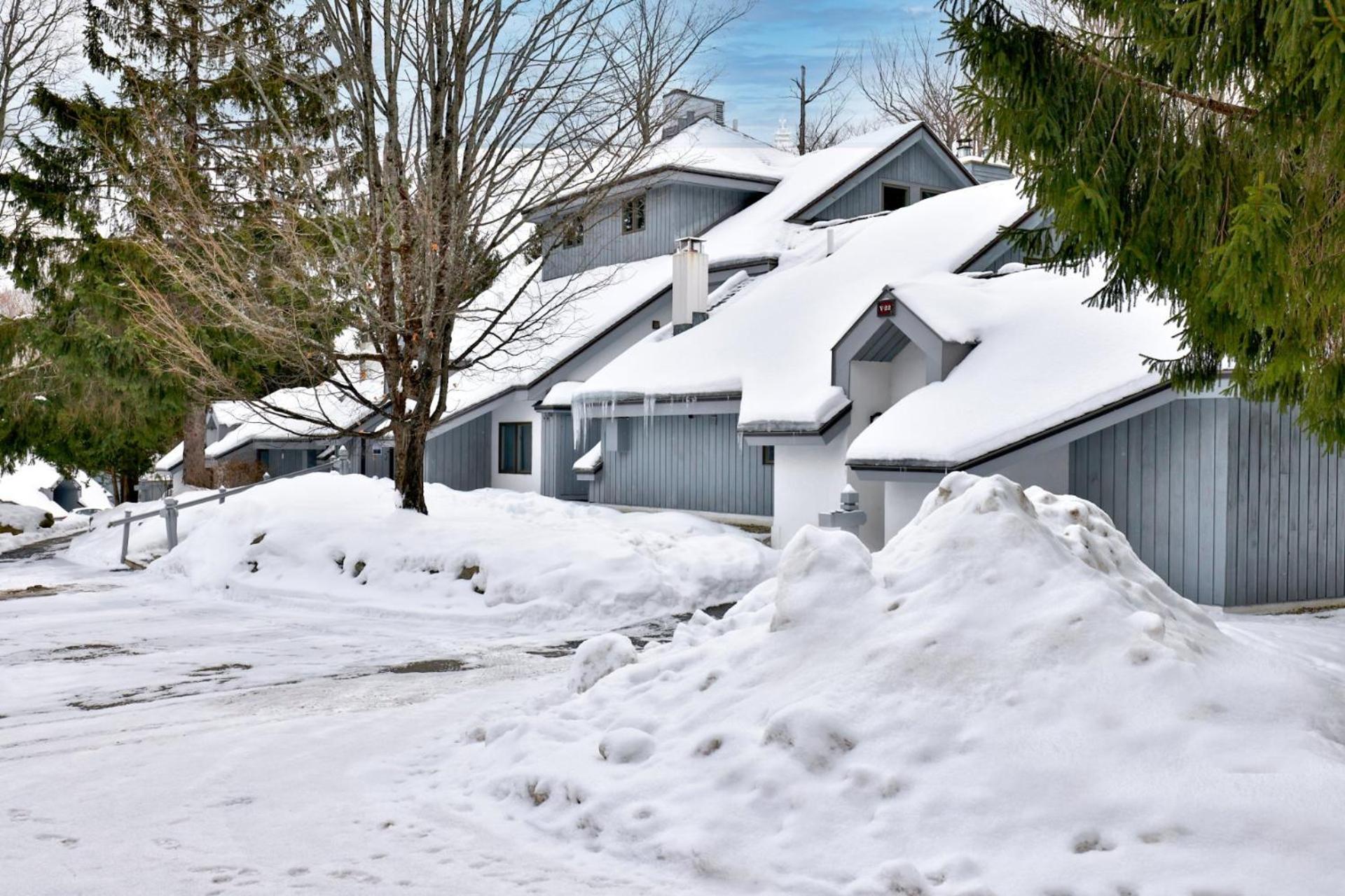 Woods Resort and Spa - Cozy 2-Bedroom Condo Minutes to Ski Resort - Spa, Pool, Hot Tub, Tennis, Fireplace