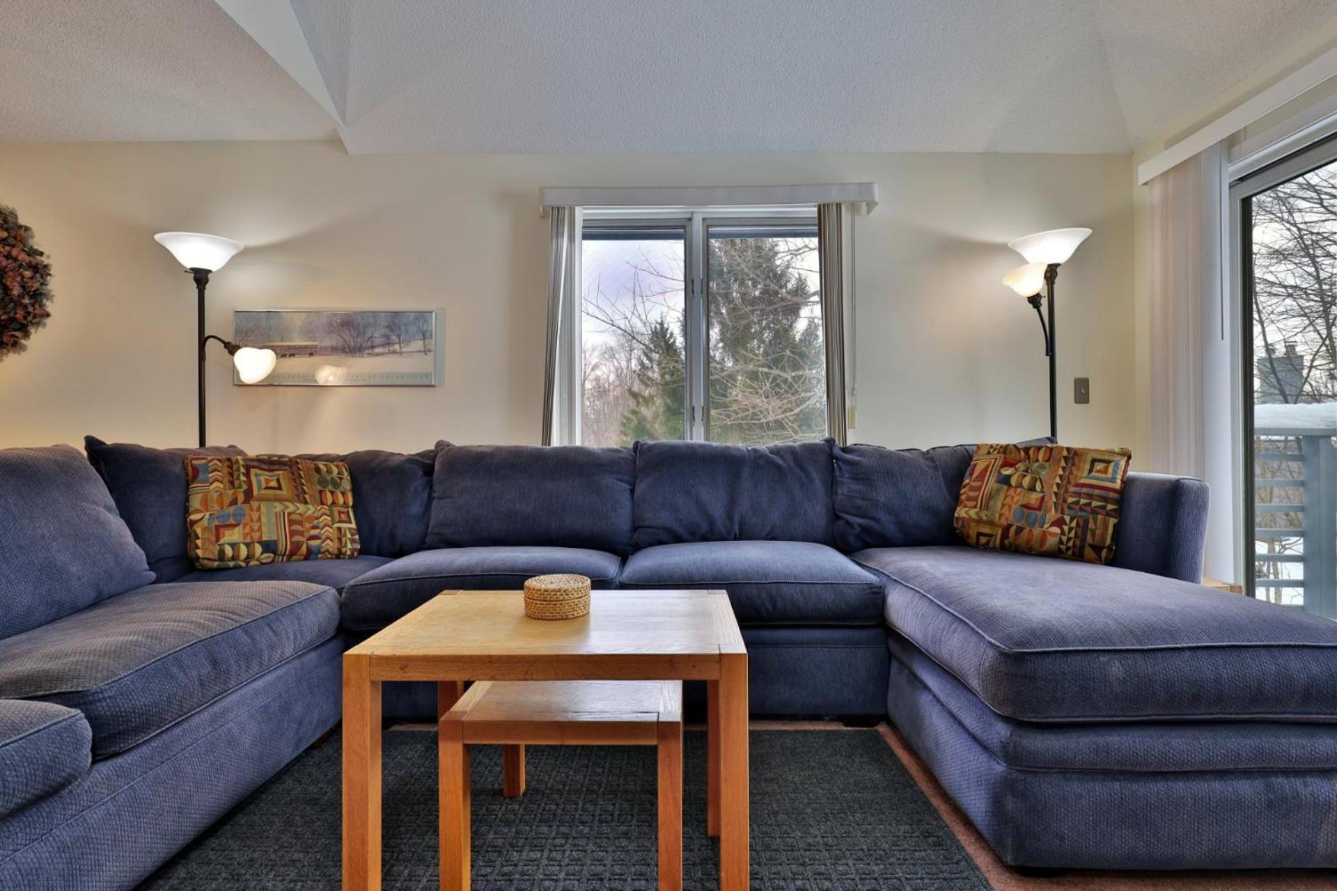 Woods Resort and Spa - Cozy 2-Bedroom Condo Minutes to Ski Resort - Spa, Pool, Hot Tub, Tennis, Fireplace