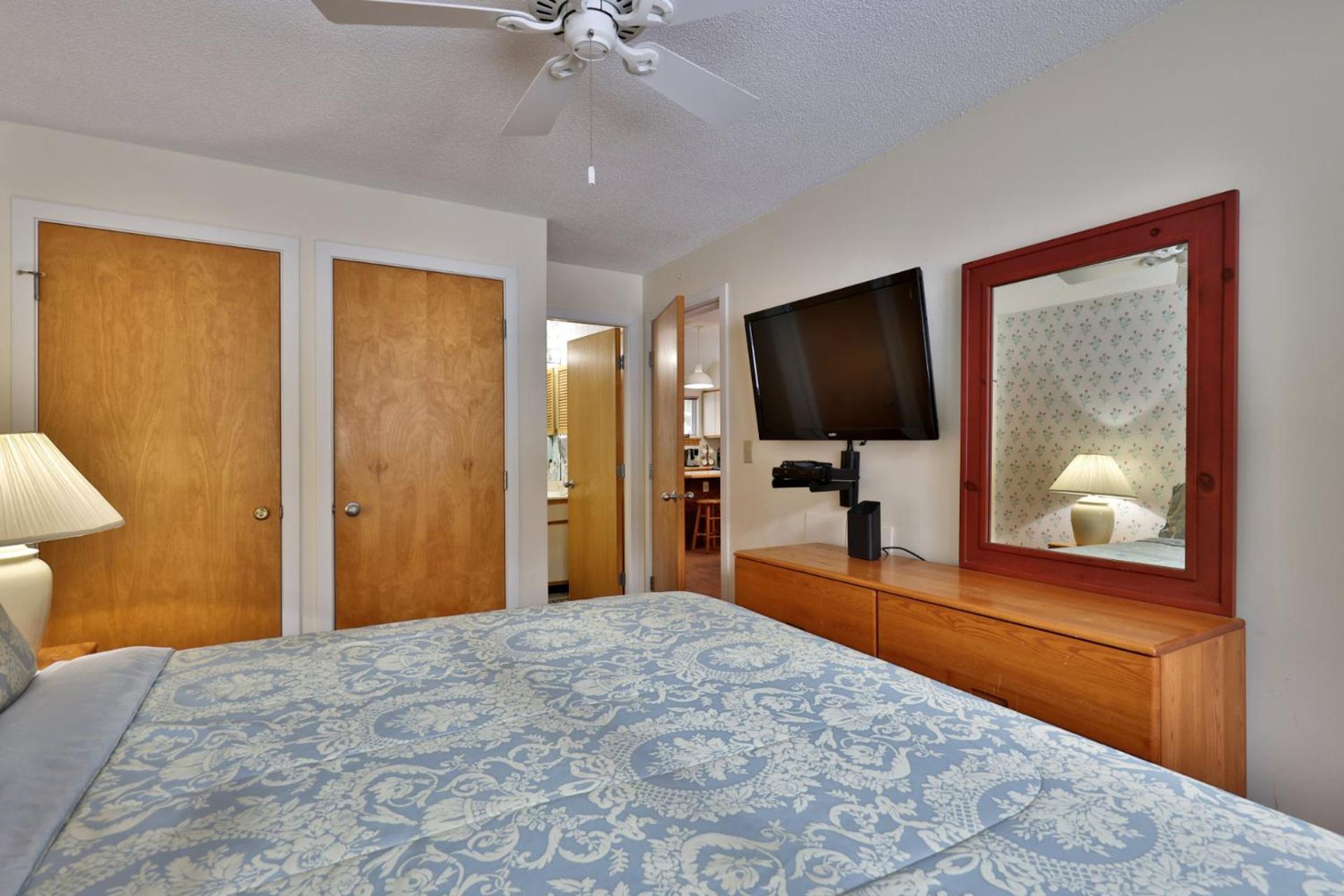 Woods Resort and Spa - Cozy 2-Bedroom Condo Minutes to Ski Resort - Spa, Pool, Hot Tub, Tennis, Fireplace