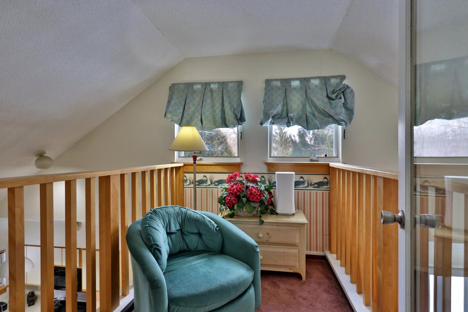 Woods Resort and Spa - Cozy 2-Bedroom Condo Minutes to Ski Resort - Spa, Pool, Hot Tub, Tennis, Fireplace