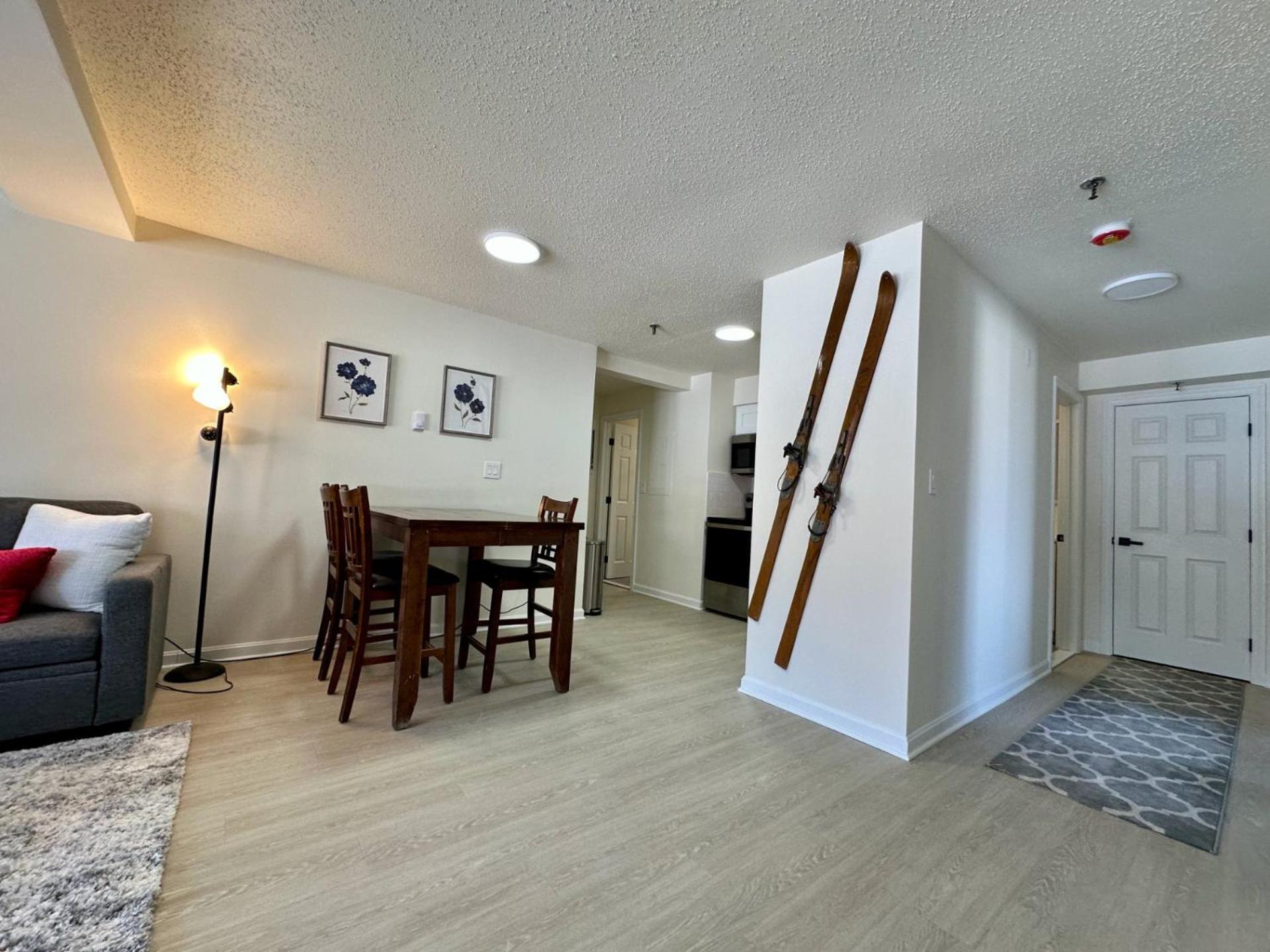 Mountain Green Resort - 2BR, 2BA Renovated Condo, Pool, Hot Tub, Shuttle, Gym, Restaurant
