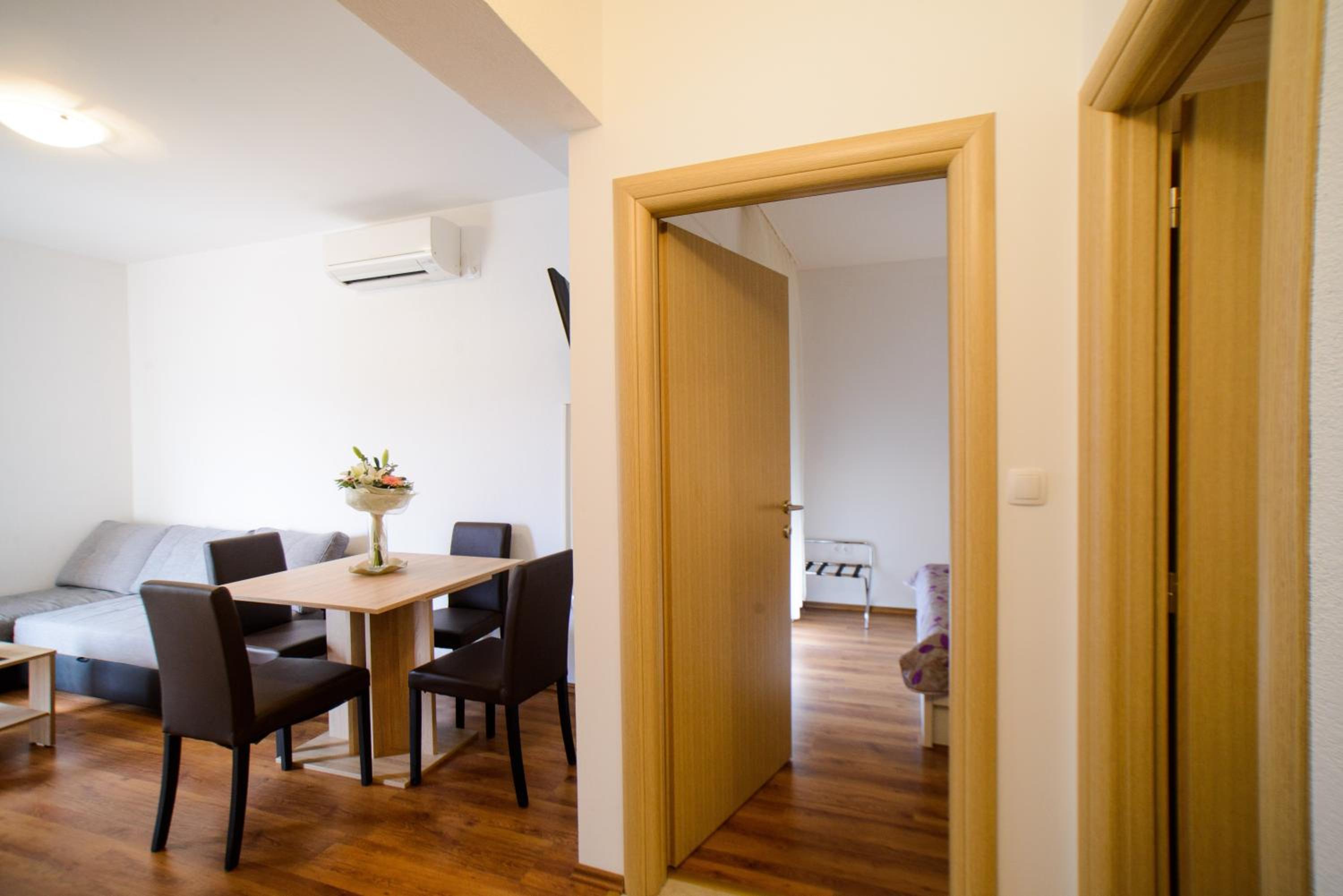 Apartments Deak