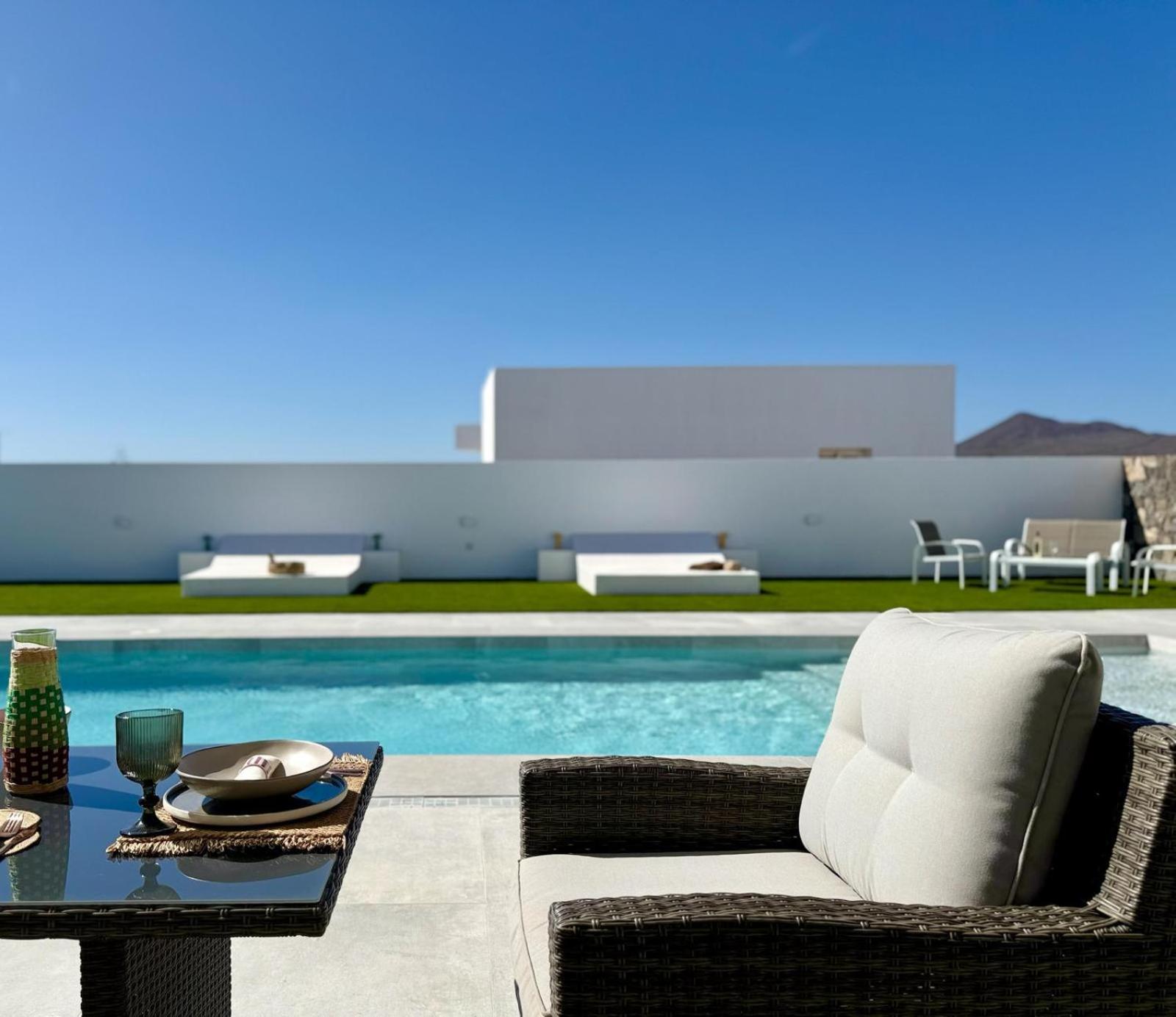 Canaryislandshost I Calma