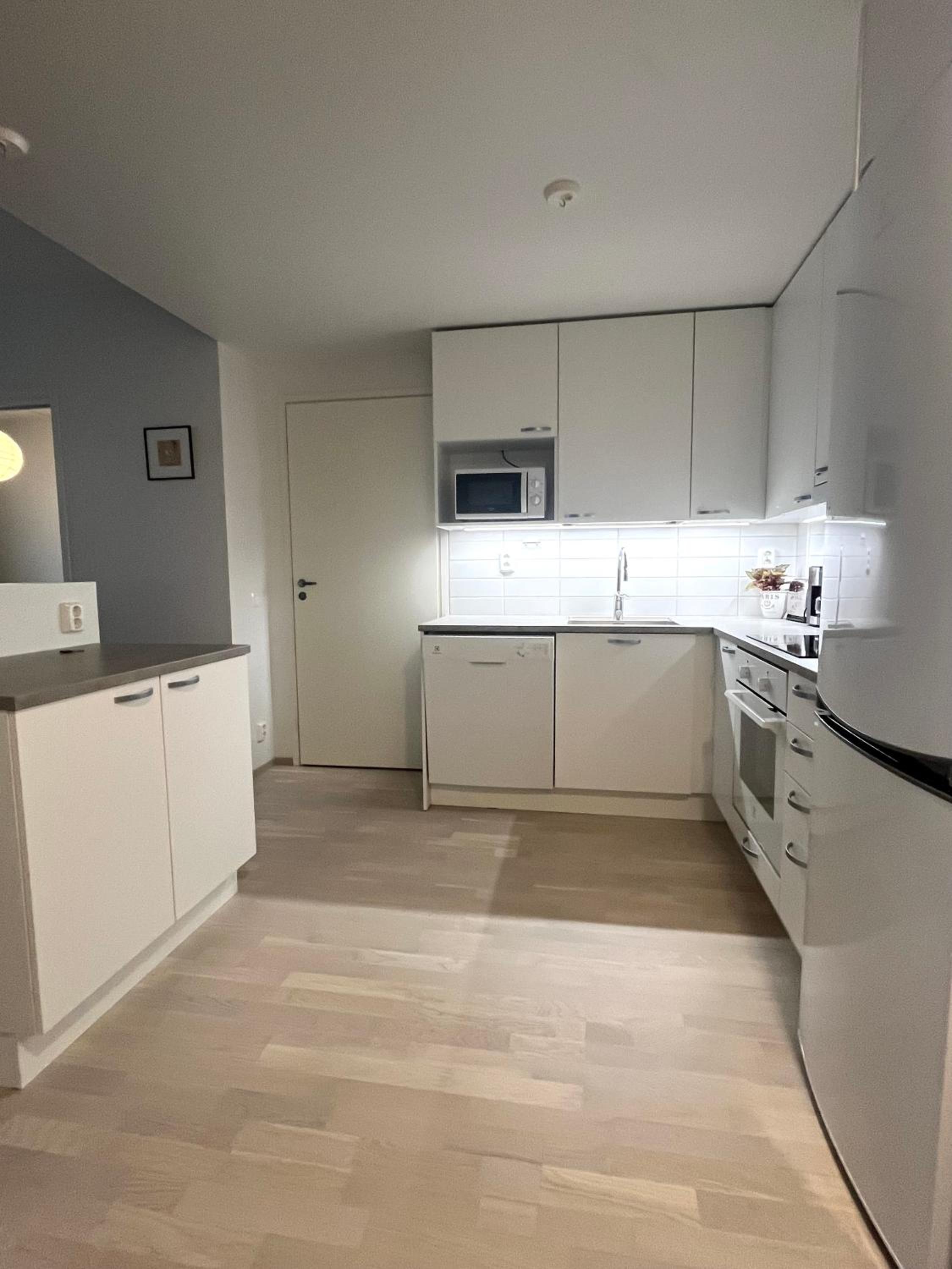 Cozy&Comfy 2BR Brand New Home near Metro