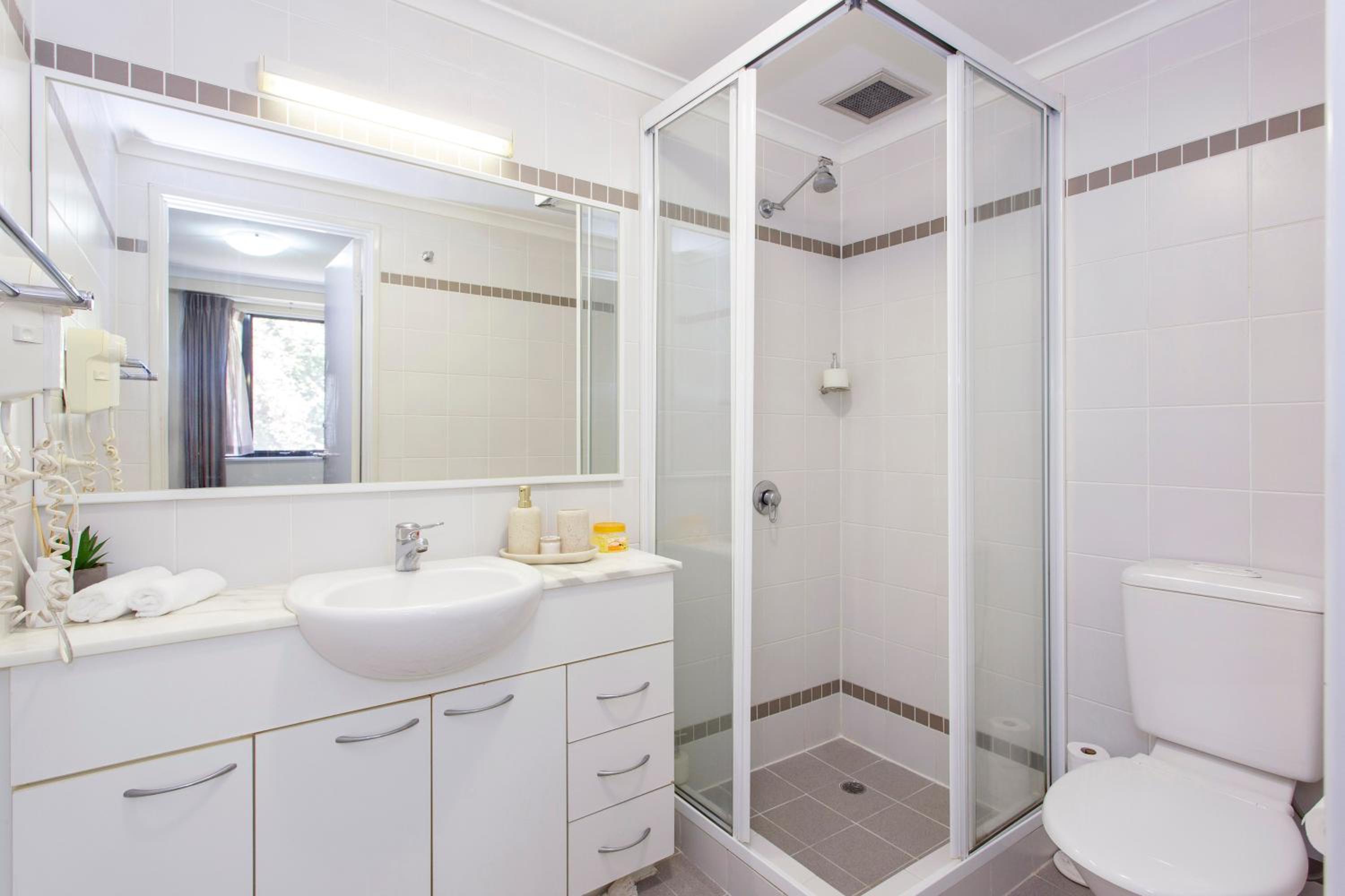 Resort-style living in Perth CBD - 2X2 Apt