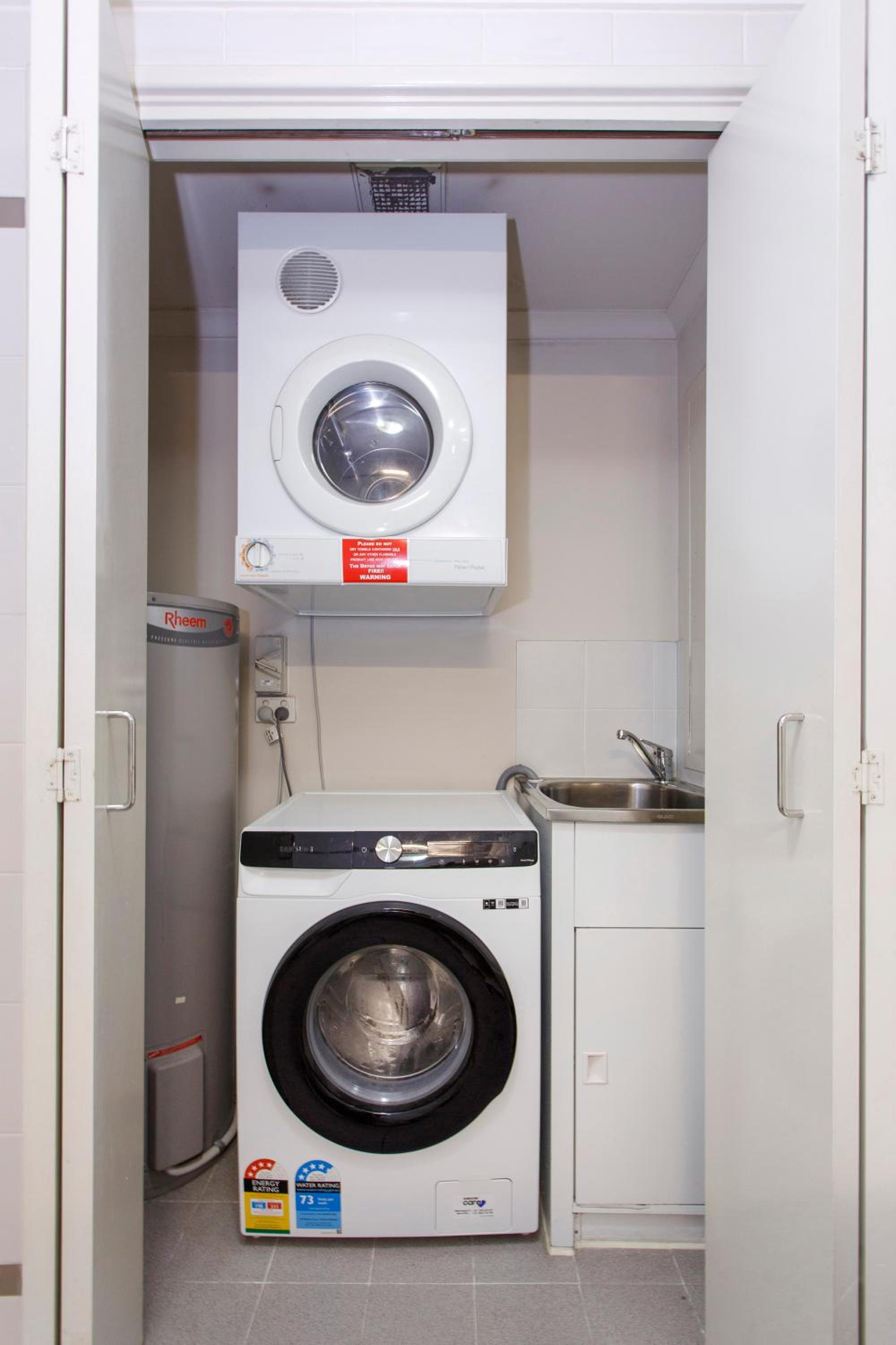 Resort-style living in Perth CBD - 2X2 Apt