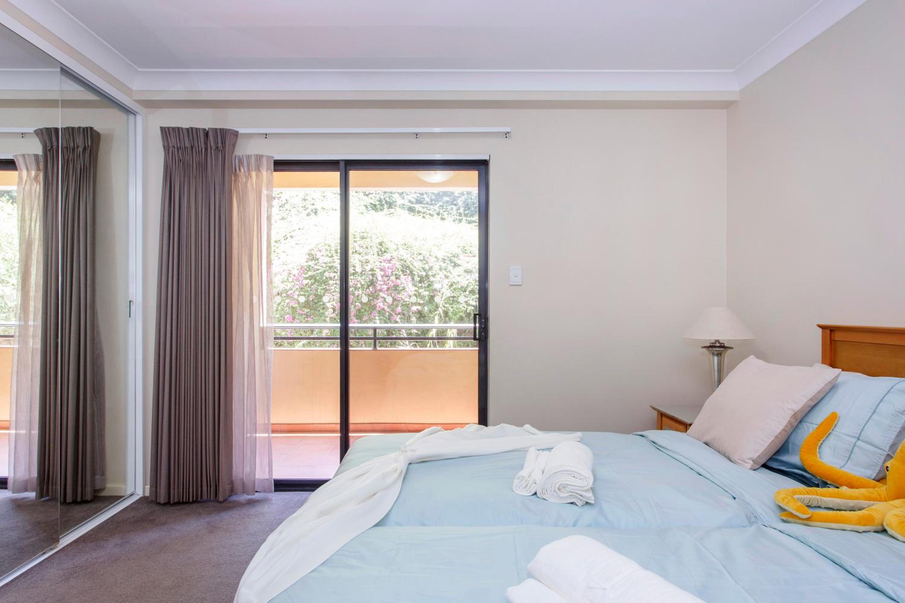 Resort-style living in Perth CBD - 2X2 Apt