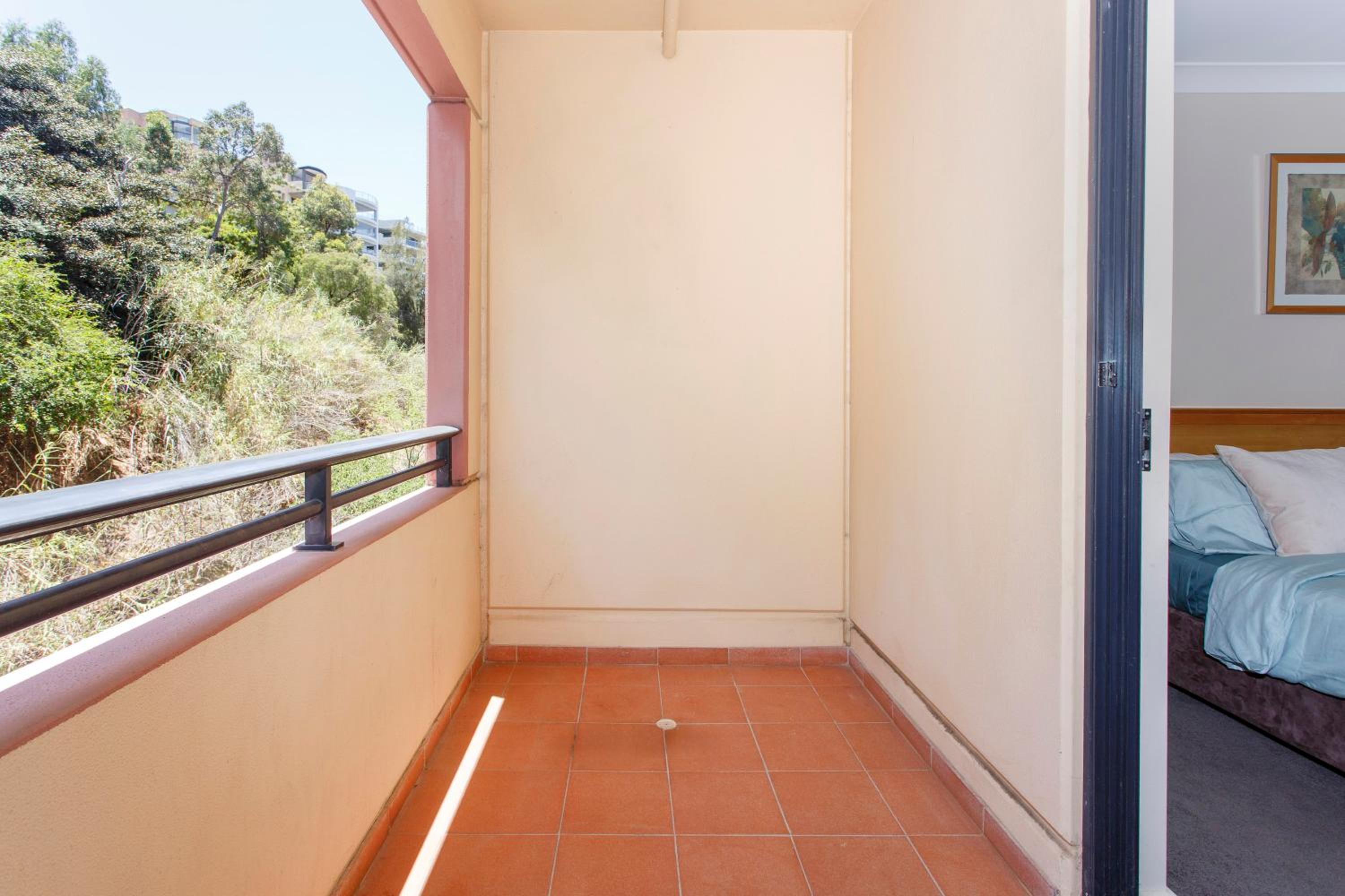 Resort-style living in Perth CBD - 2X2 Apt