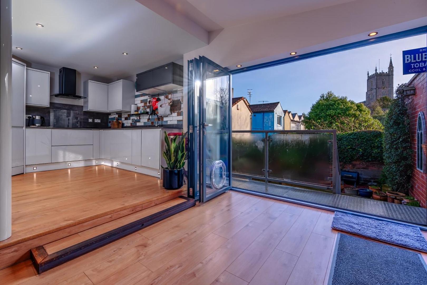Garden Flat with Private Sauna and Wood Burner