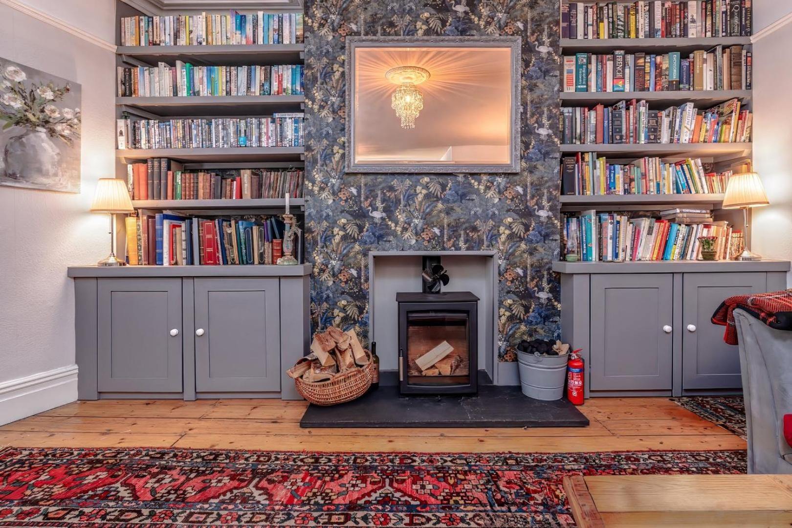 Garden Flat with Private Sauna and Wood Burner