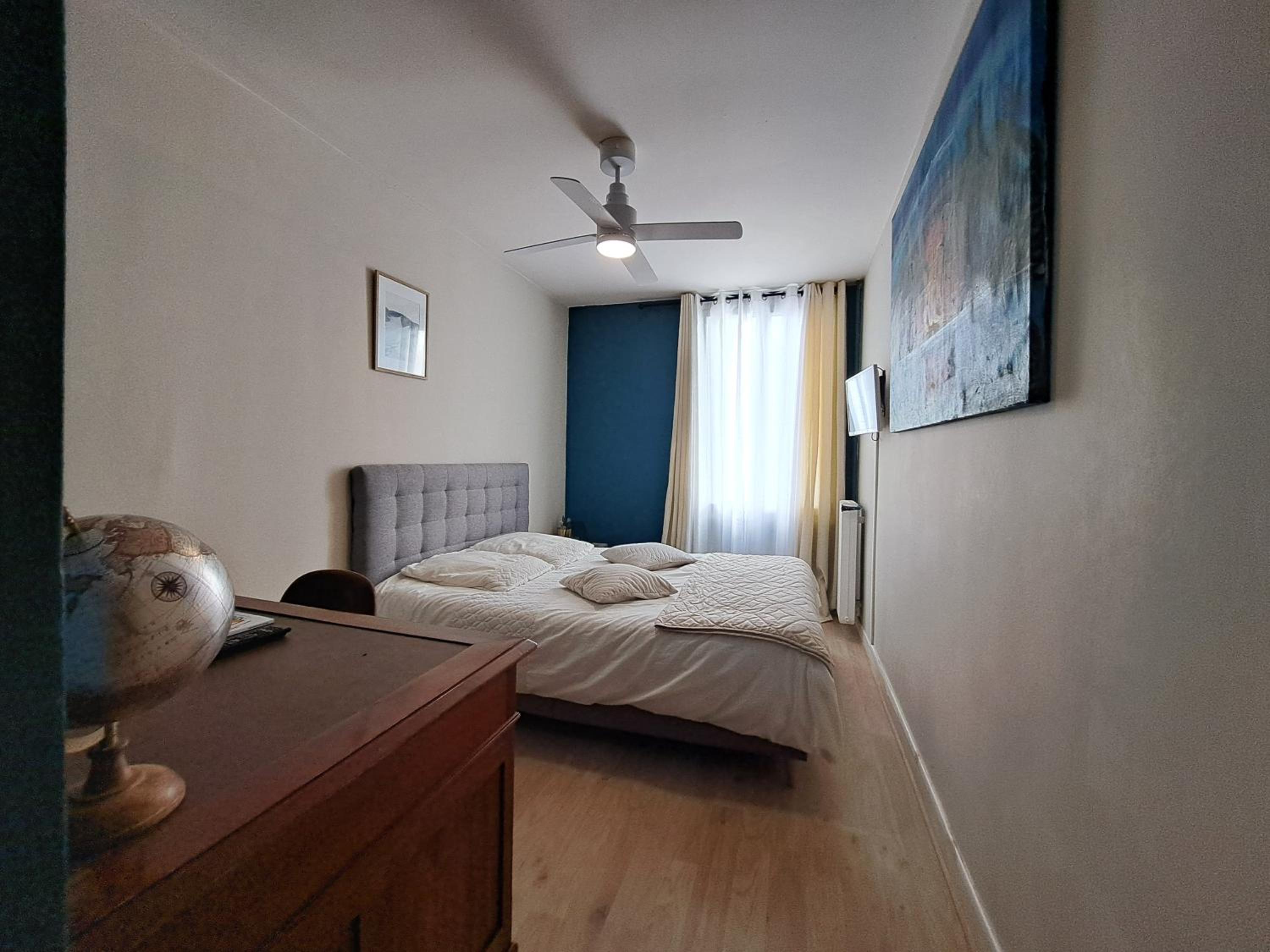 Chambre spacieuse nimes quartier populaire