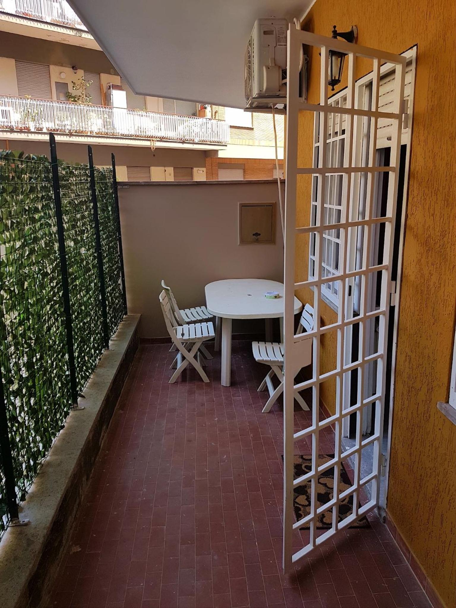 Lovely flat next to vatican - private entrance