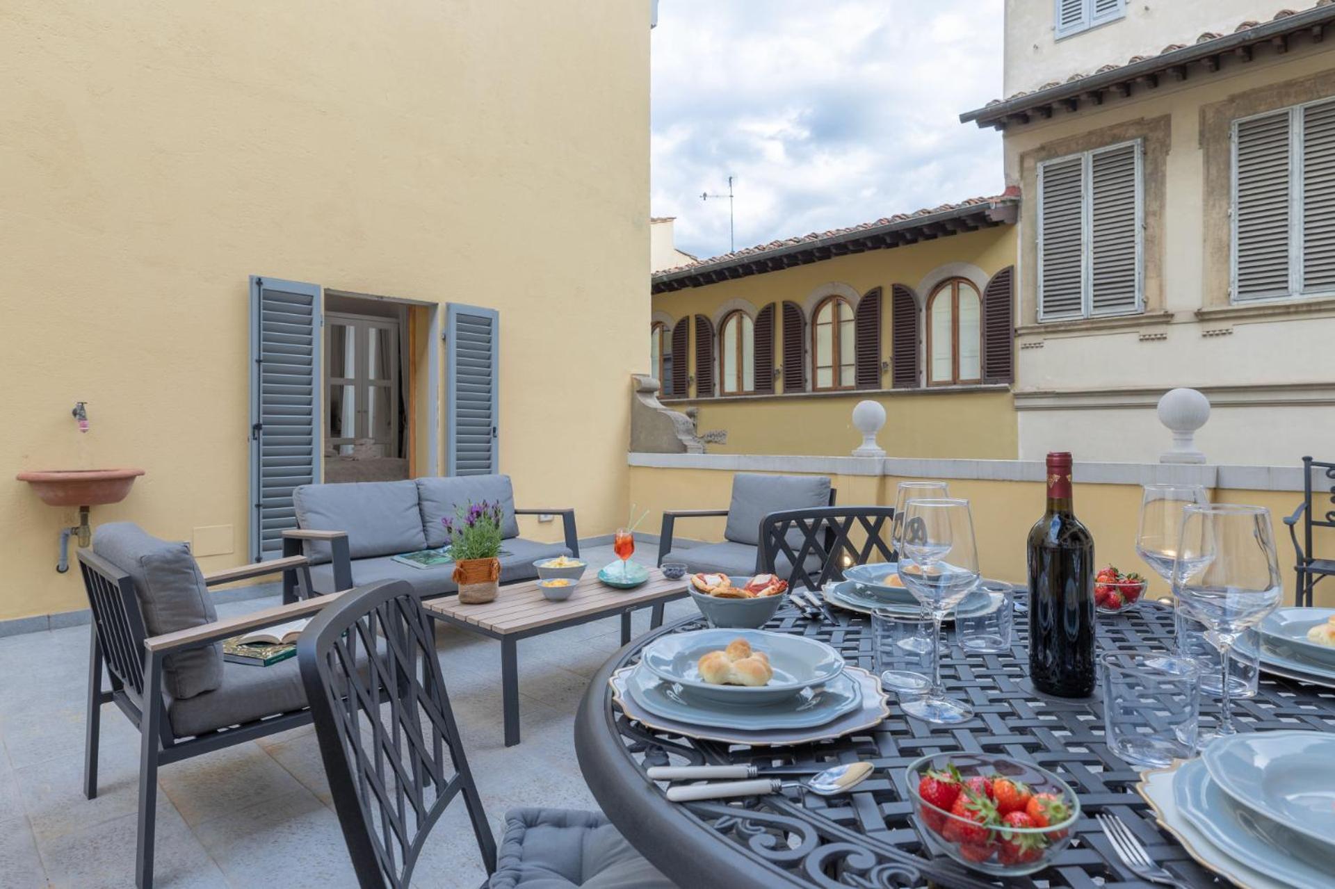 Florence Design apartment with large terrace