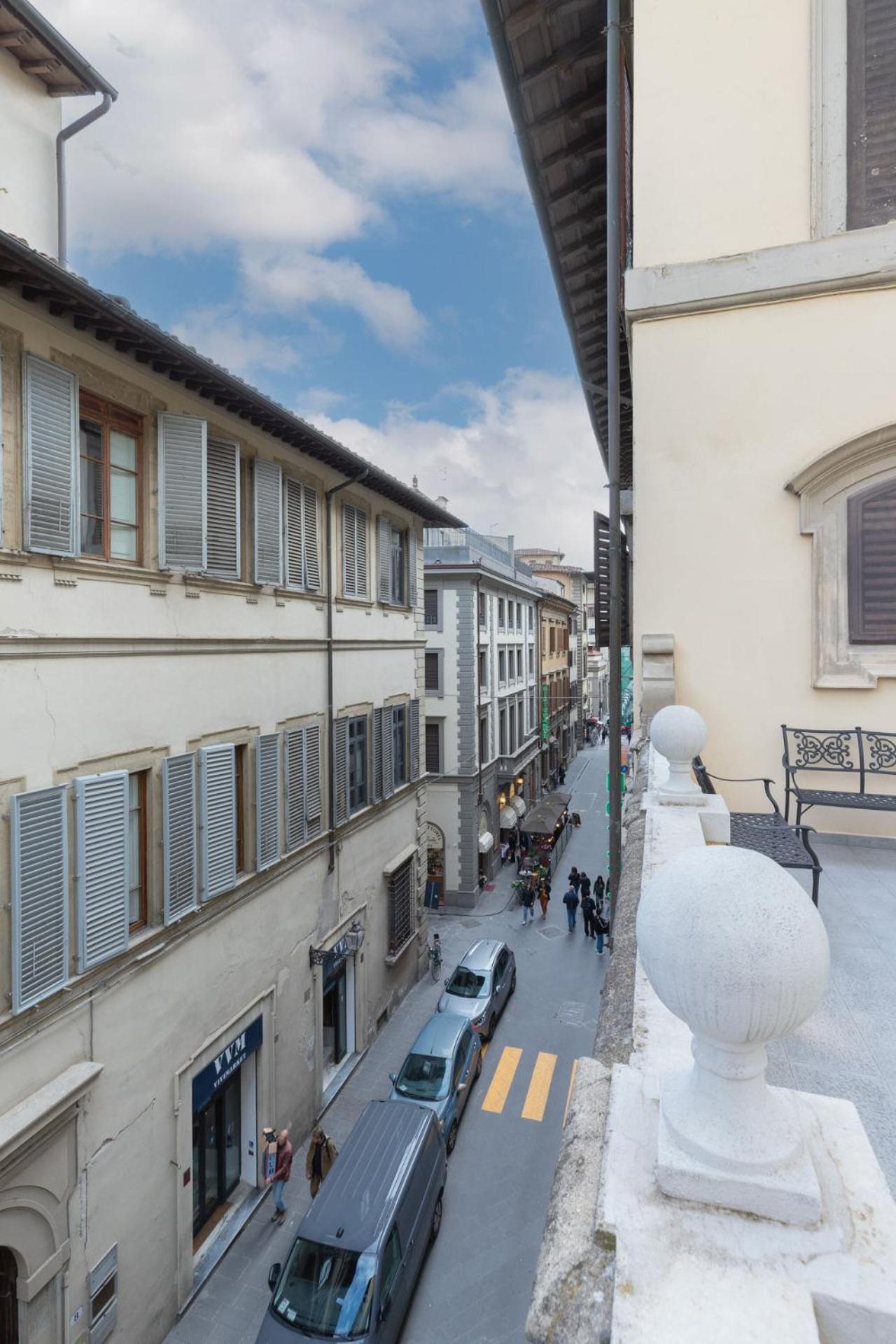 Florence Design apartment with large terrace