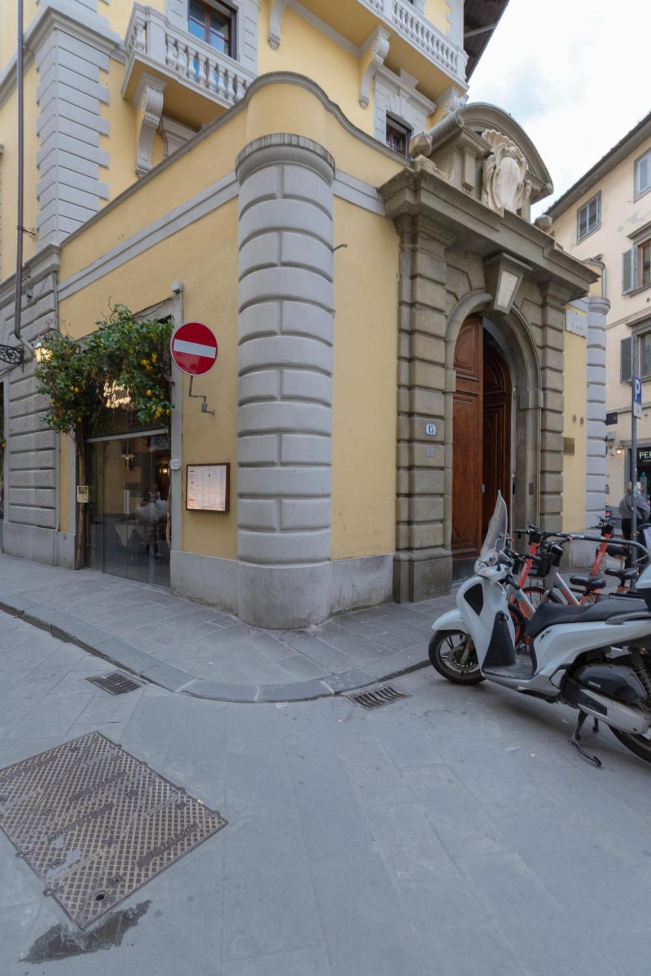 Florence Design apartment with large terrace