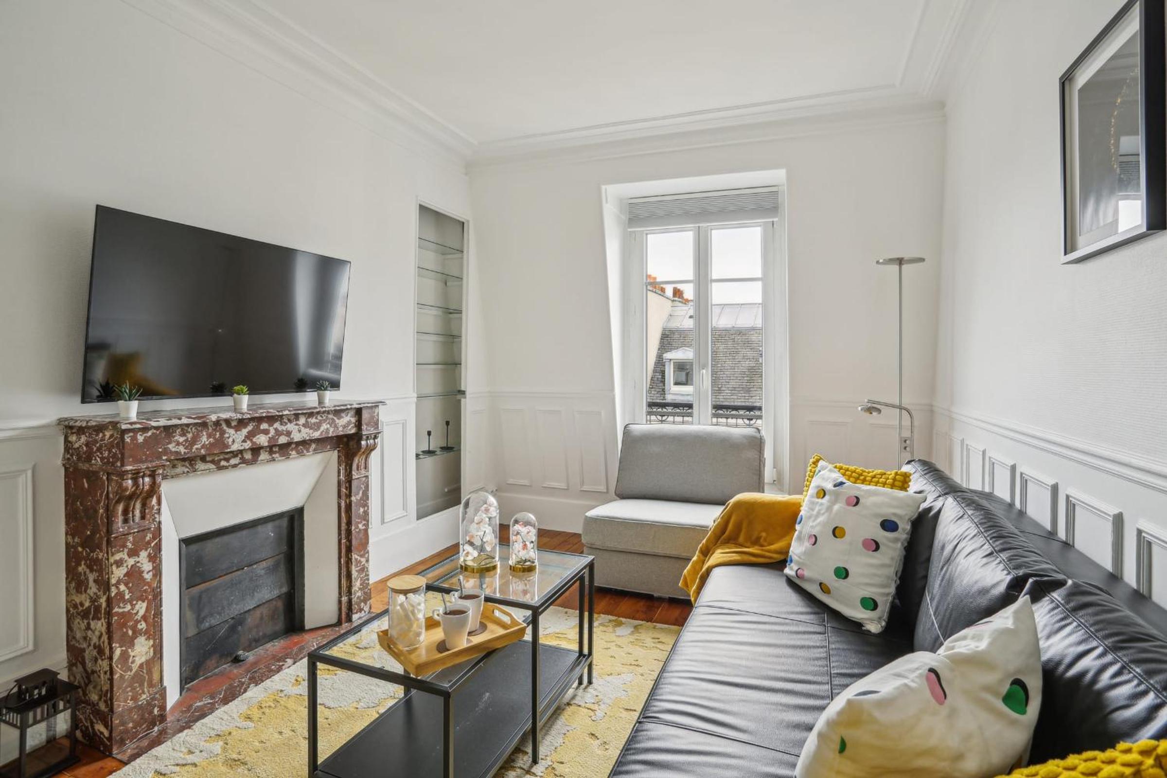 Arc de Triomphe - Lauriston 1bdr by B'Your Home