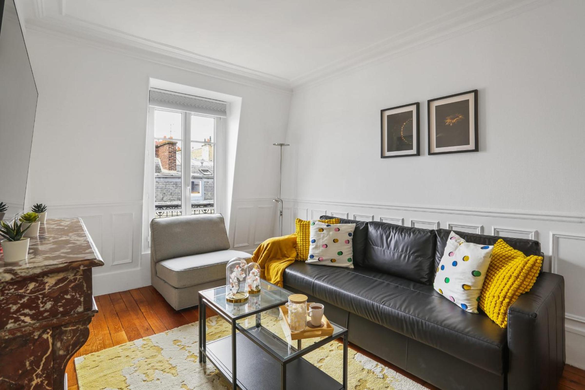 Arc de Triomphe - Lauriston 1bdr by B'Your Home
