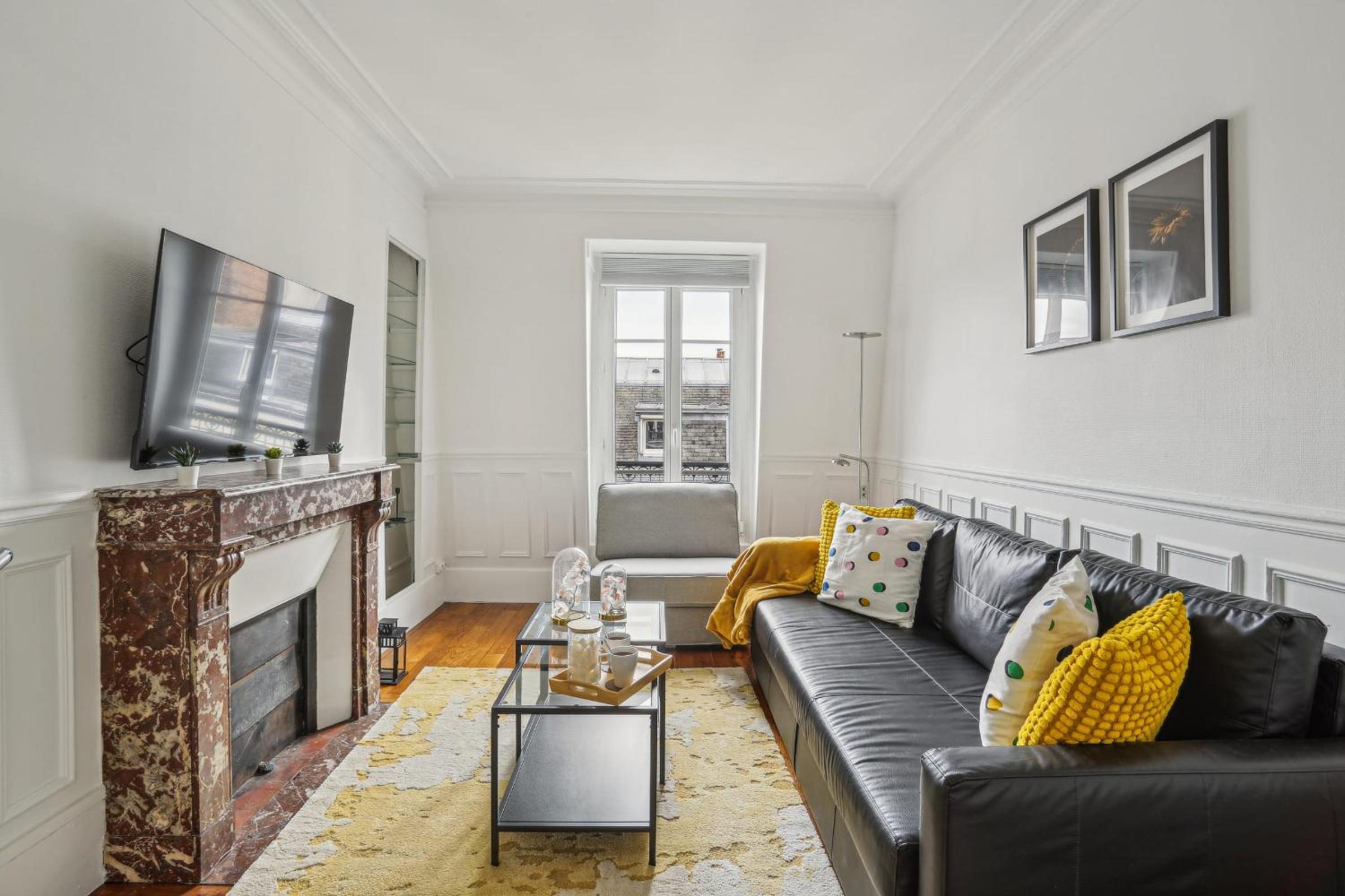 Arc de Triomphe - Lauriston 1bdr by B'Your Home