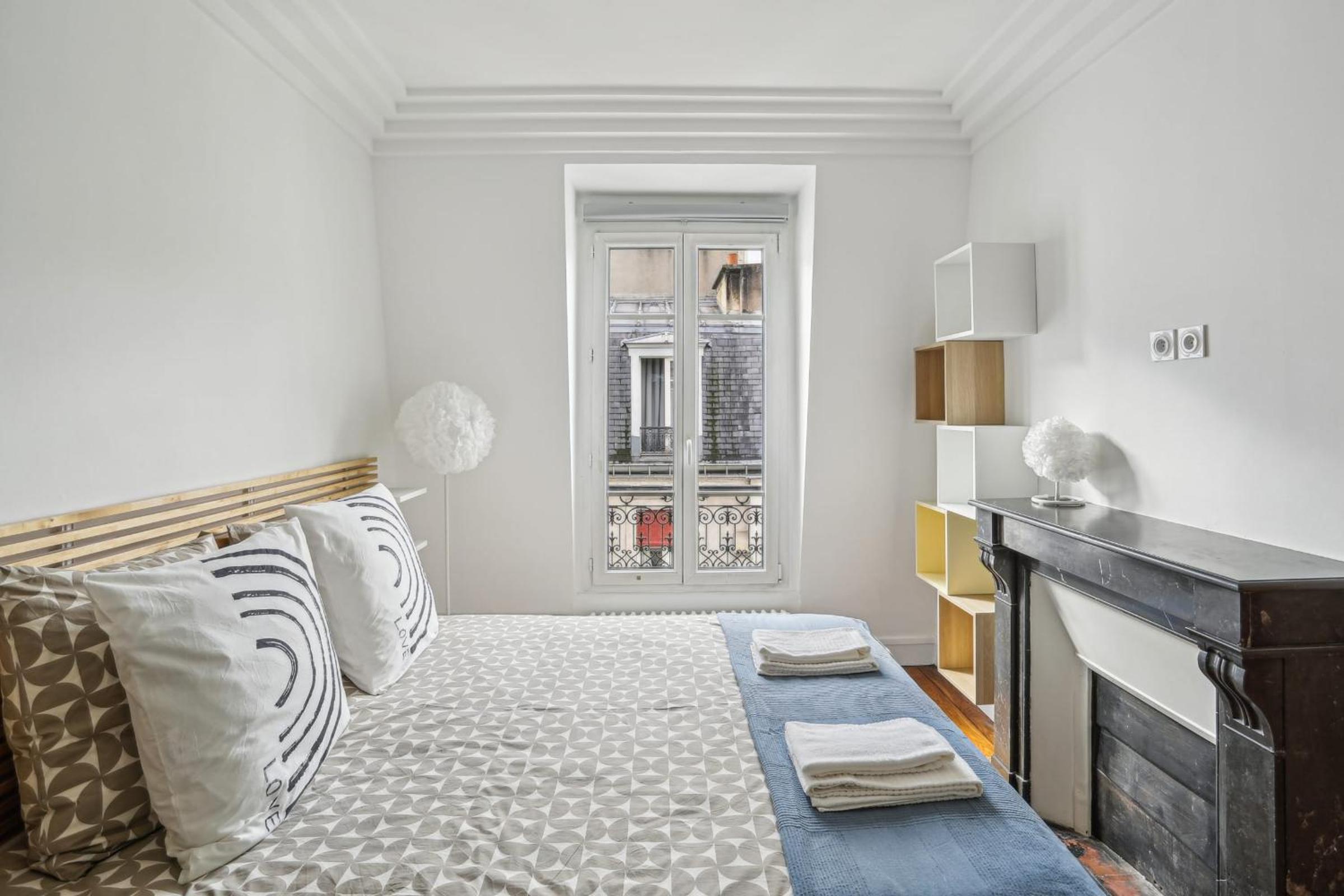 Arc de Triomphe - Lauriston 1bdr by B'Your Home