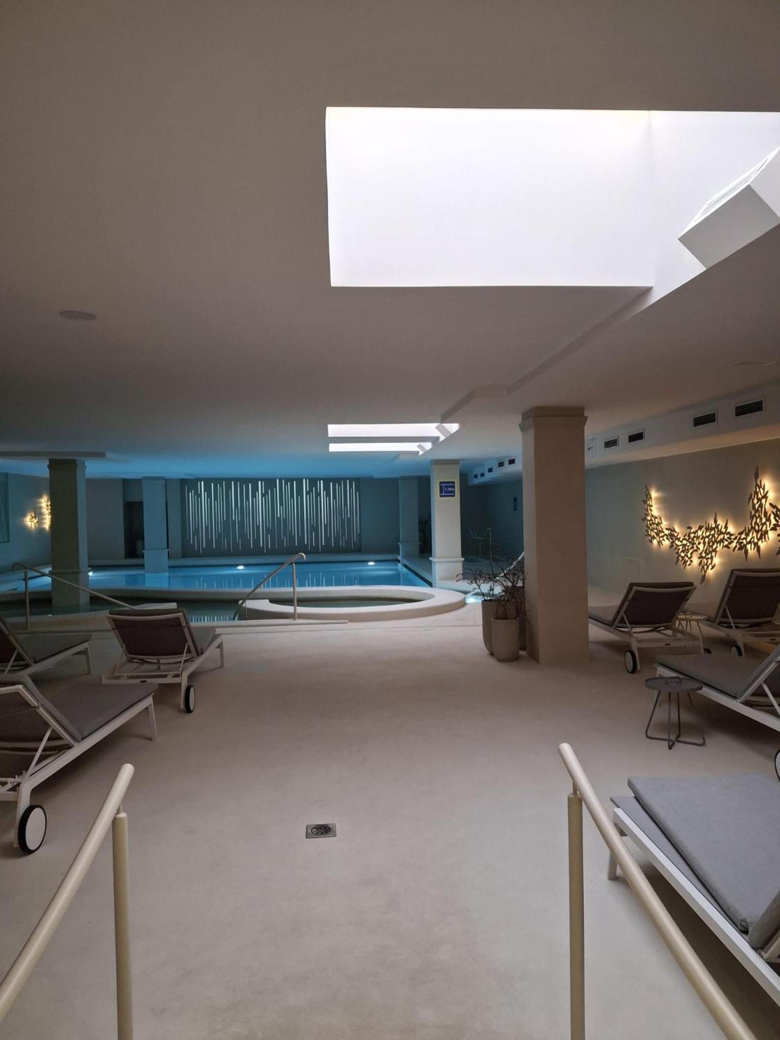 VILLA GOLF Crystal Drop Apartment