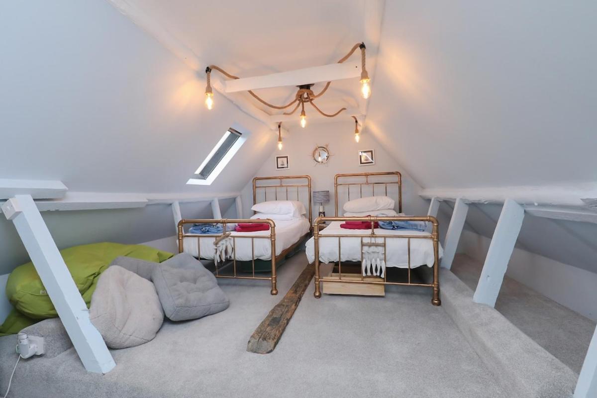 The Homestead - Family and Dog Friendly Home for upto 10