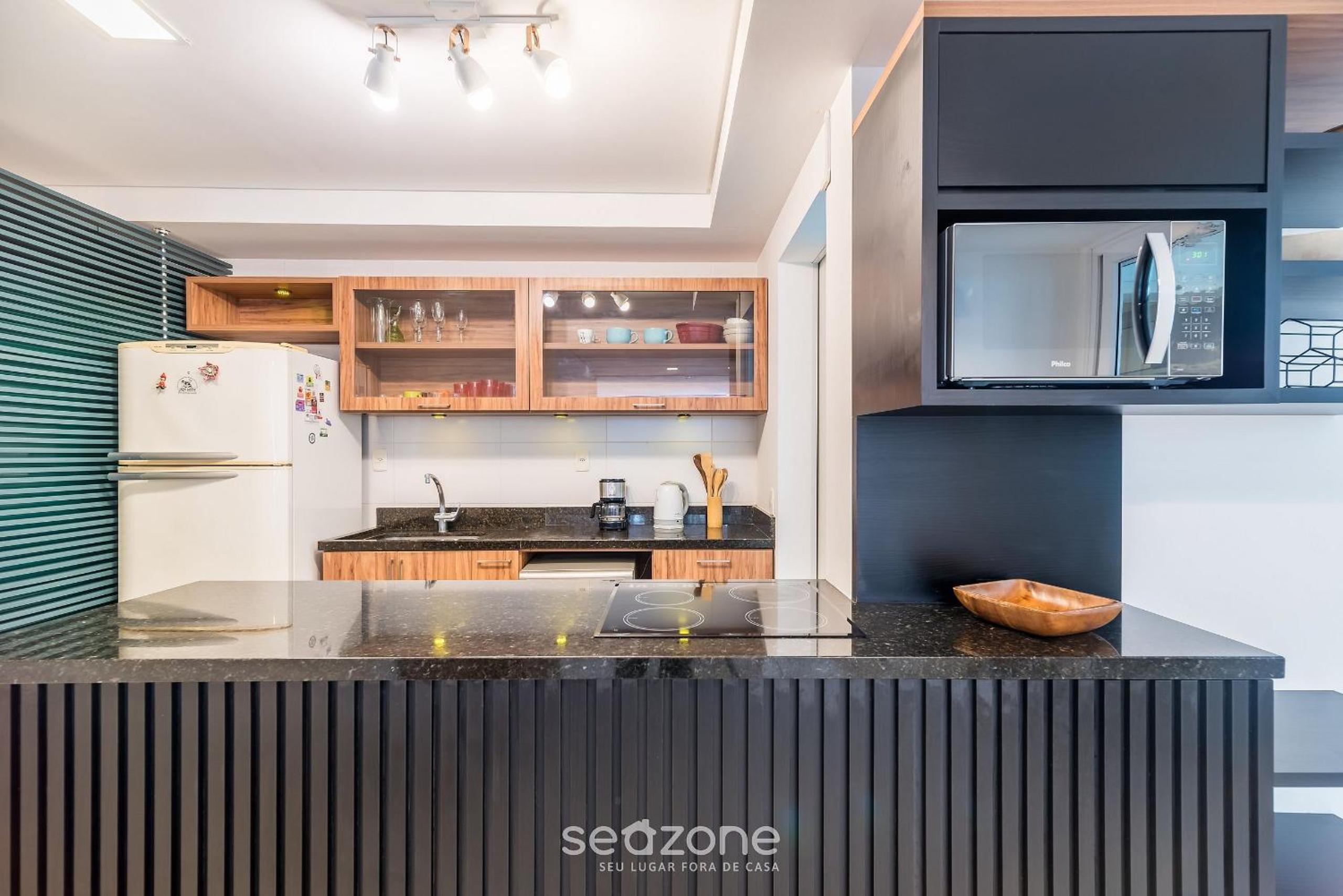 Beautiful Apart w/ Balcony 500m from Beach NNG0102