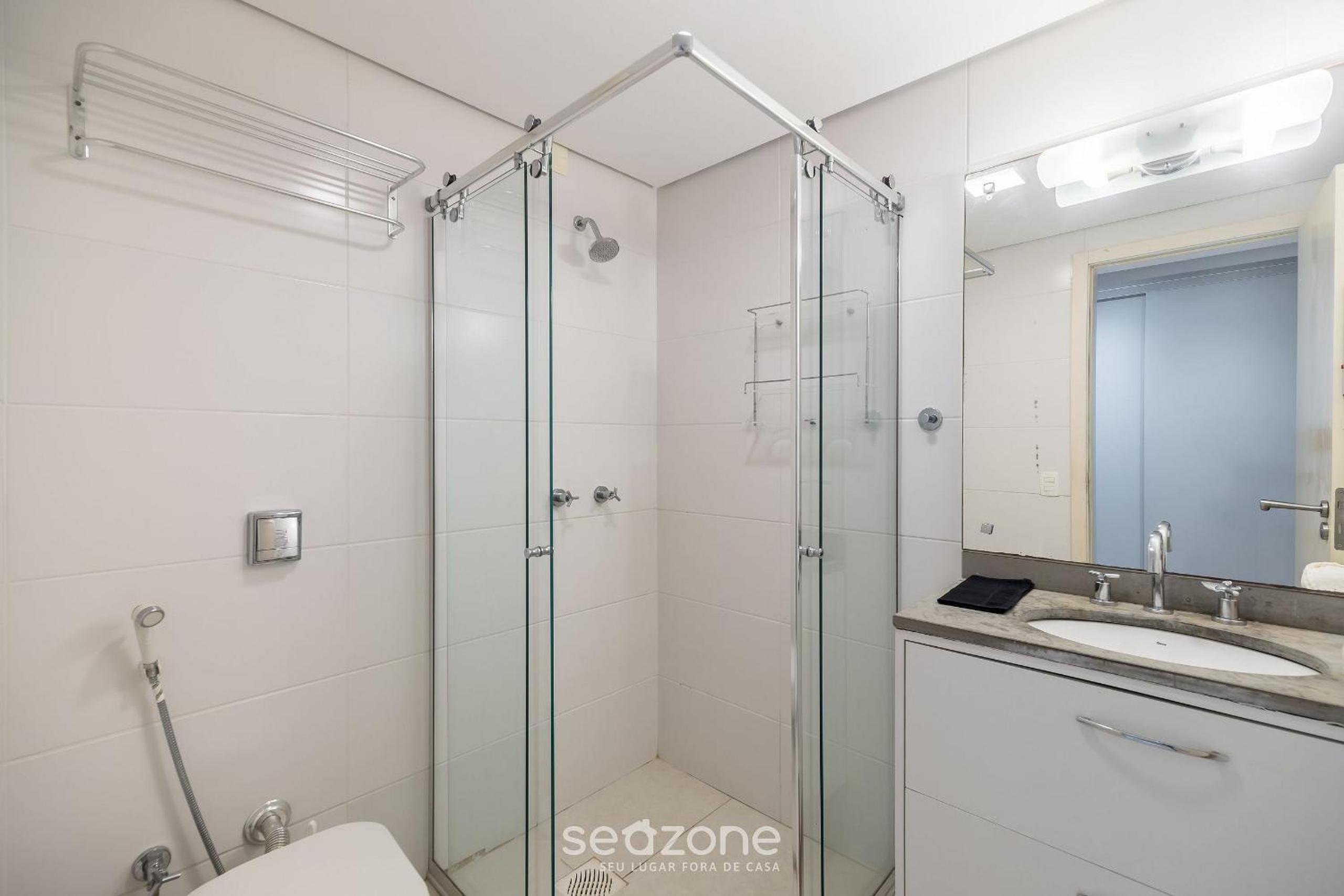 Beautiful Apart w/ Balcony 500m from Beach NNG0102