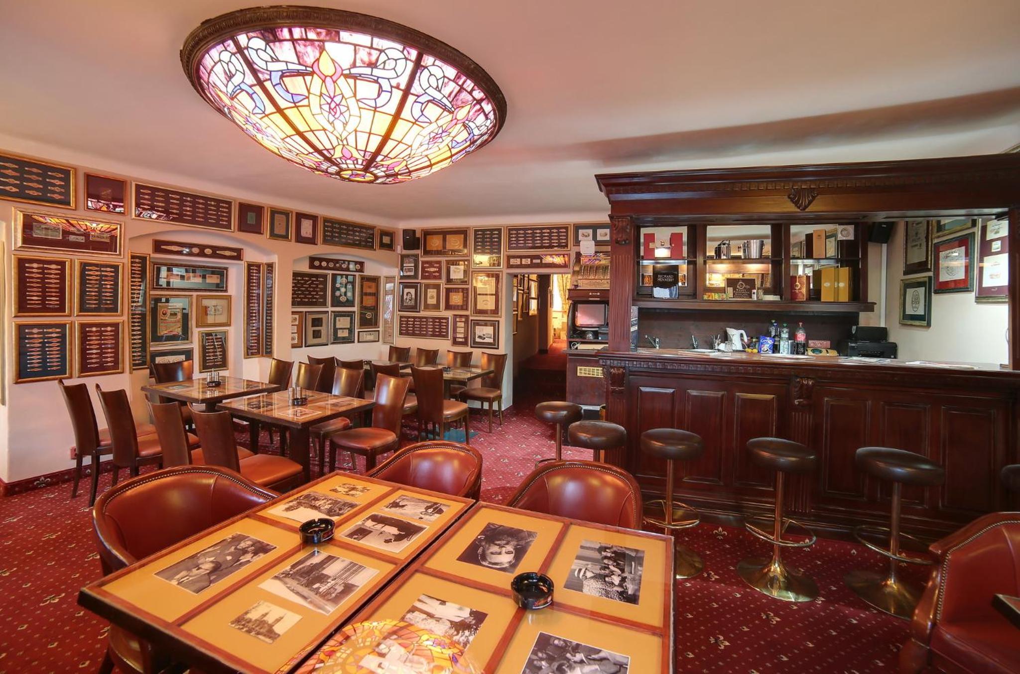 Pension Masonic House