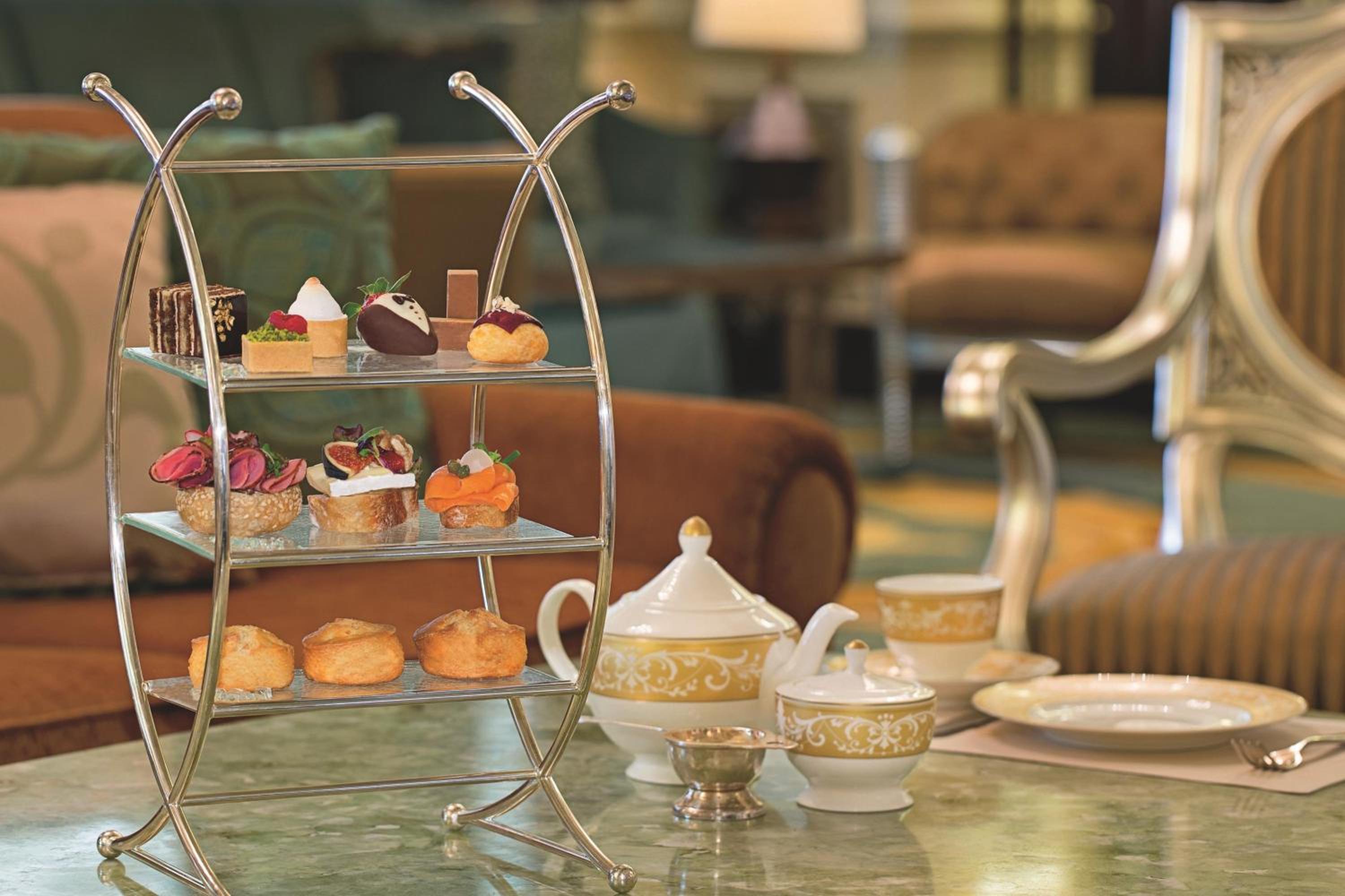 The Ritz-Carlton Abu Dhabi, Grand Canal