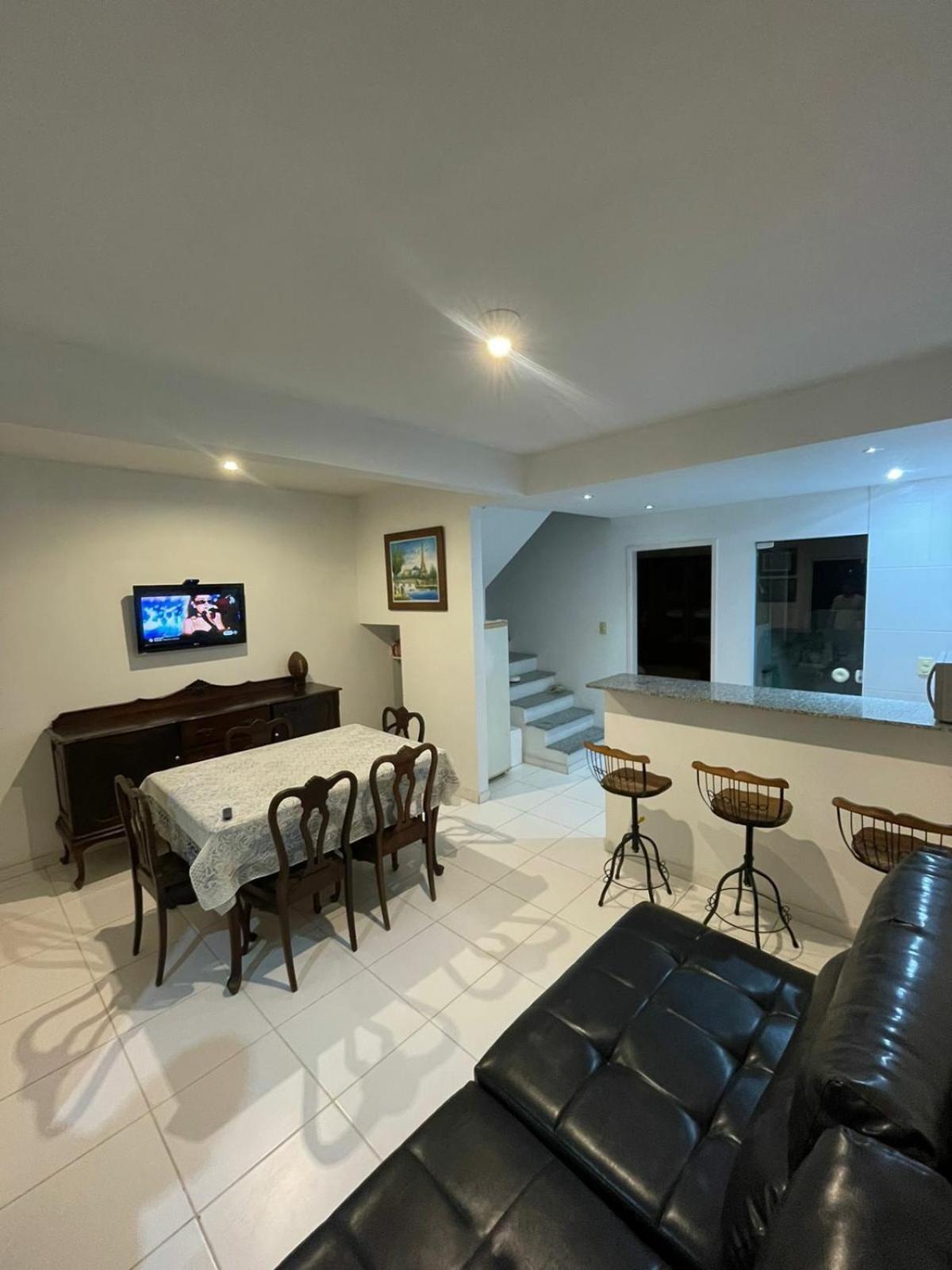 Casa com Ar Condicionado e Wifi 5G no Parque Mambucaba Na entrada do bairro