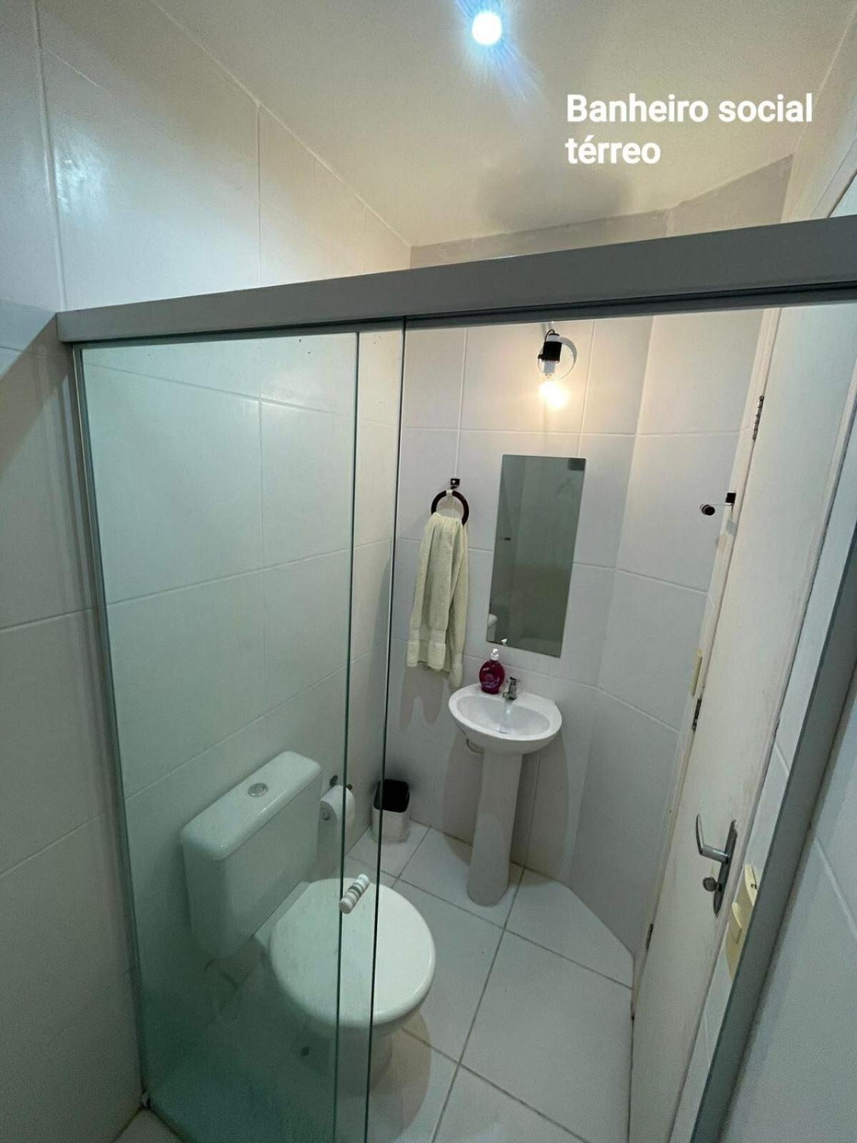 Casa com Ar Condicionado e Wifi 5G no Parque Mambucaba Na entrada do bairro