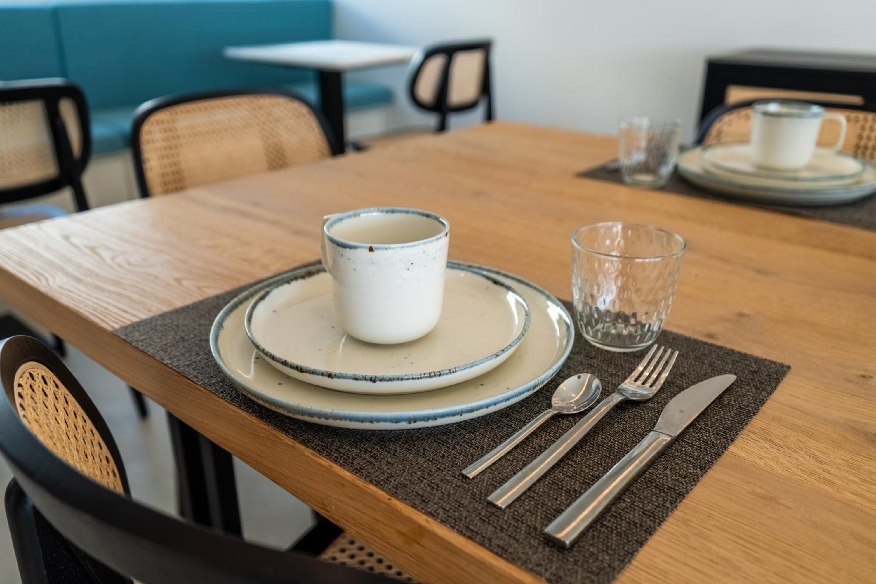 Silveira Bay Lounge Retreat
