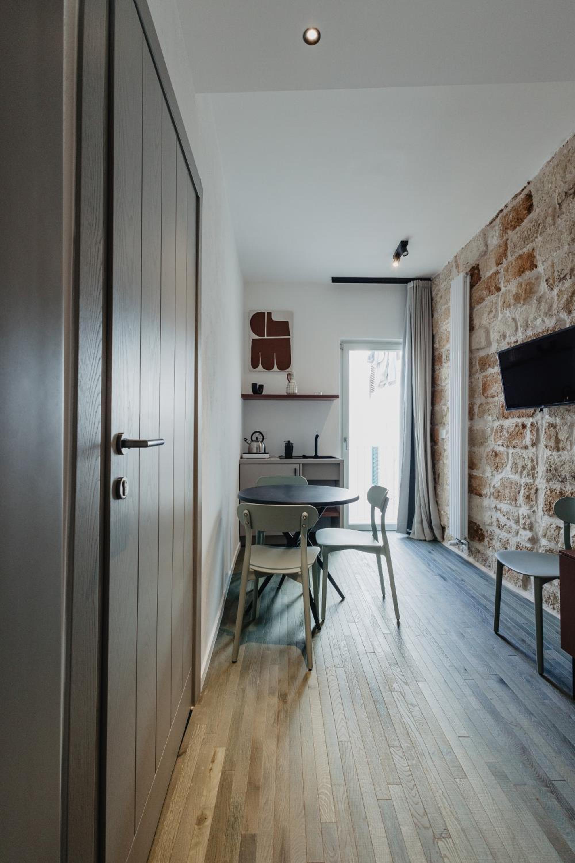 Monachile Apartments & Terrrace- Housea