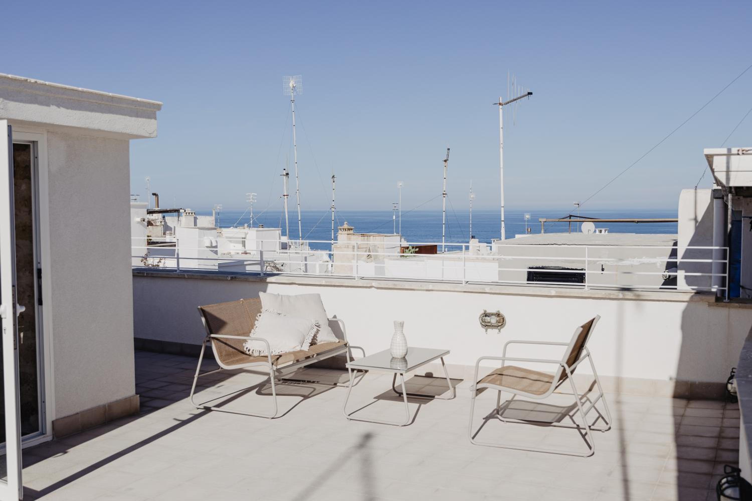 Monachile Apartments & Terrrace- Housea