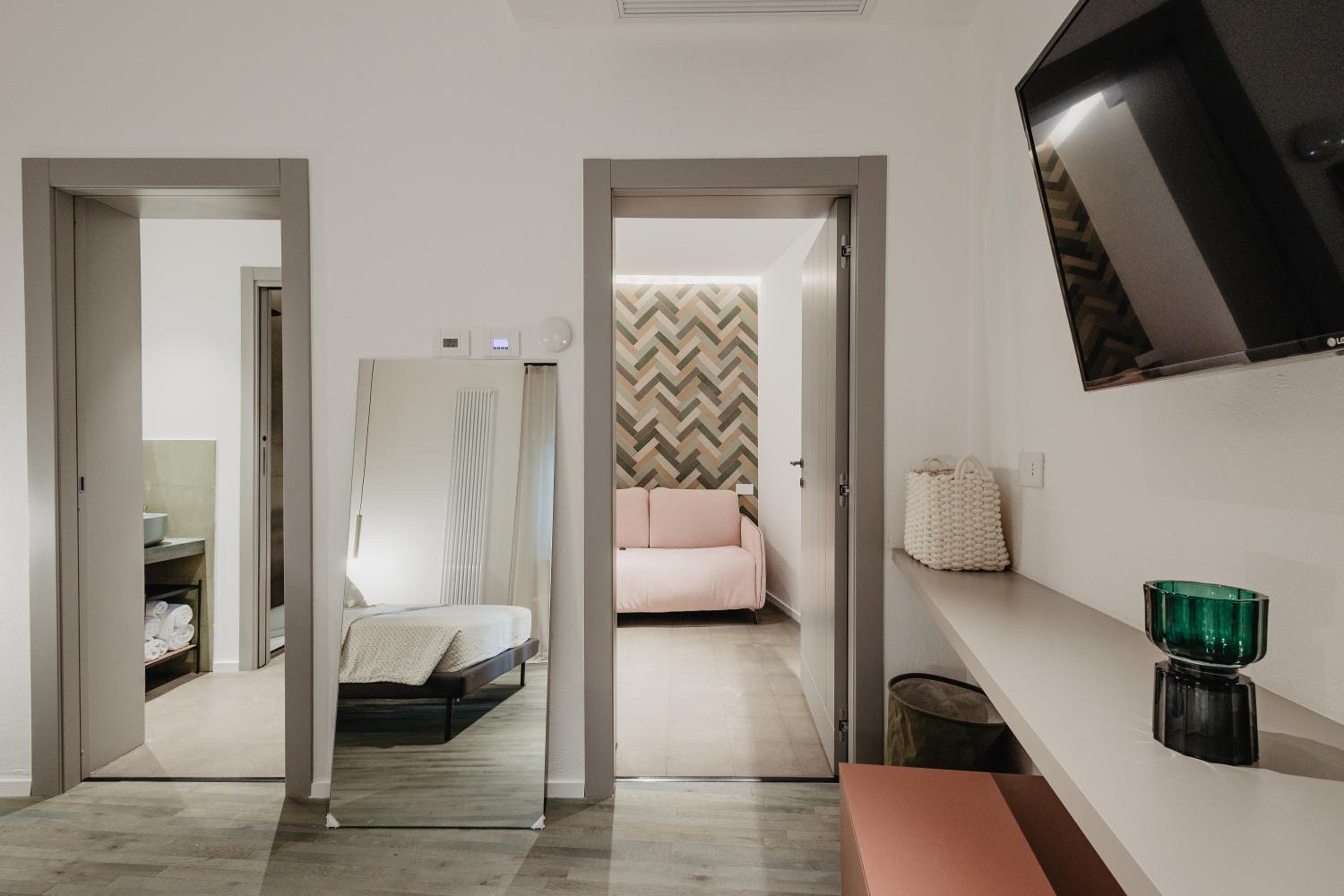 Monachile Apartments & Terrrace- Housea