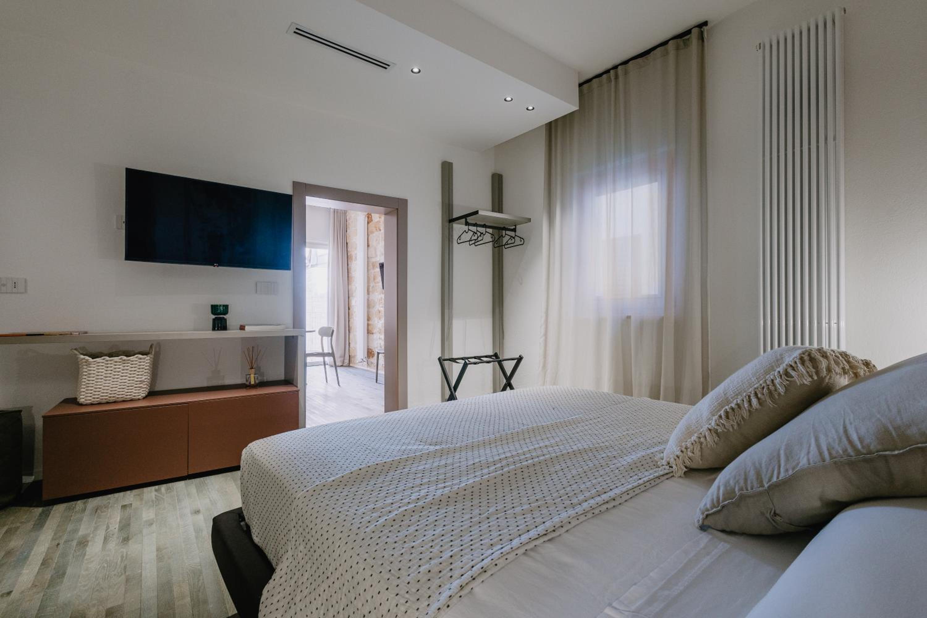 Monachile Apartments & Terrrace- Housea