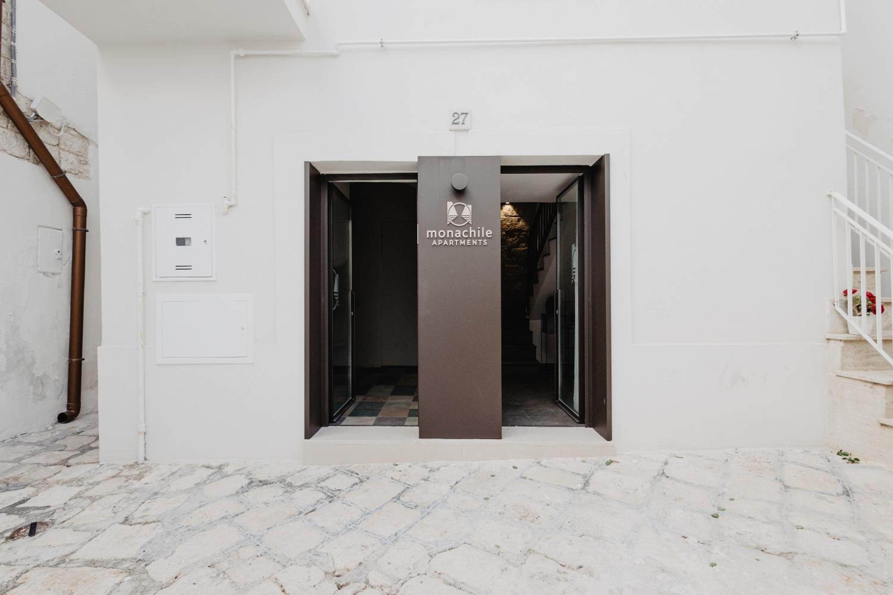 Monachile Apartments & Terrrace- Housea
