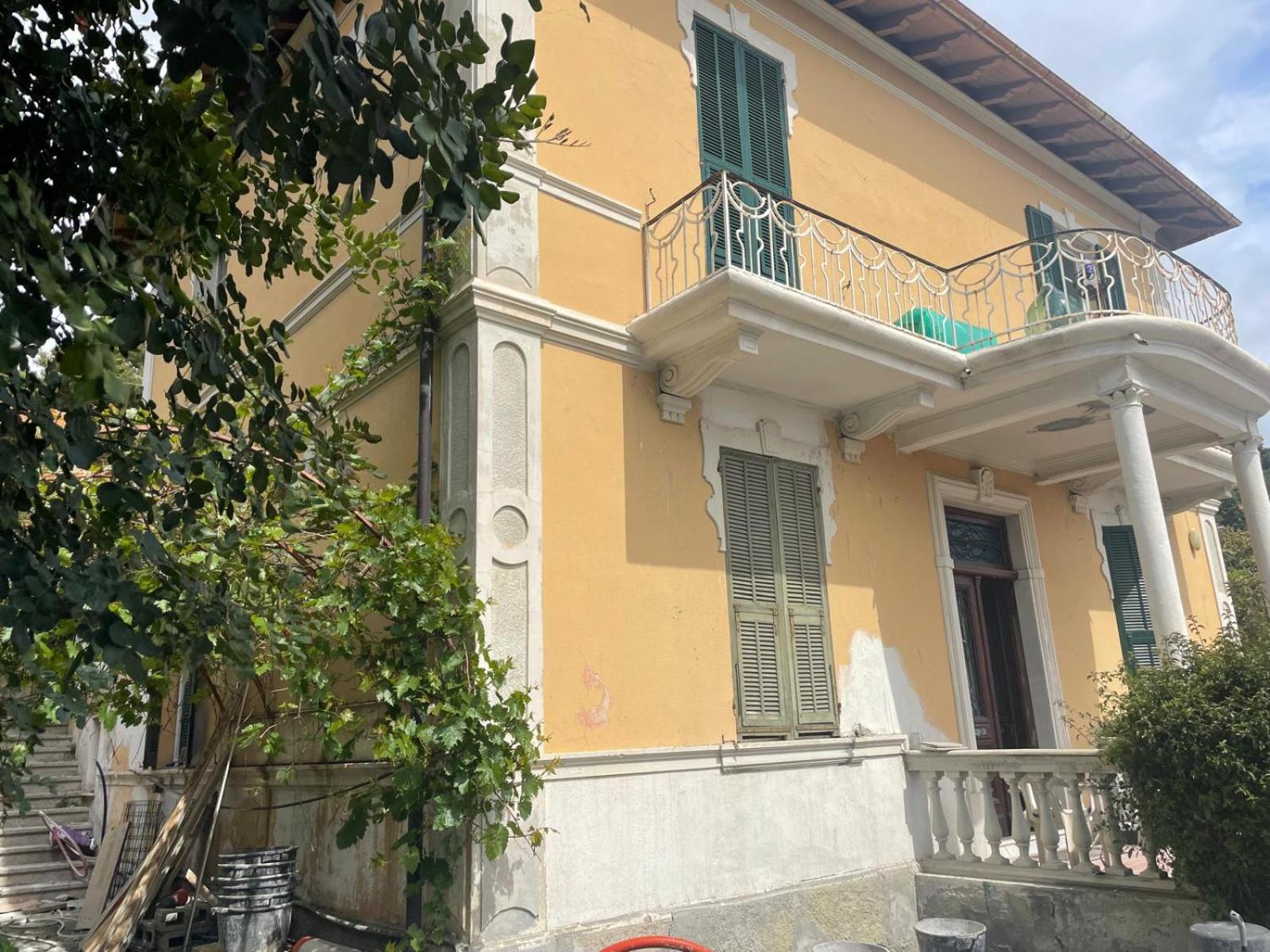Meine Sonne Riviera, appartamento storico con vista mare, terrazzo e parcheggio