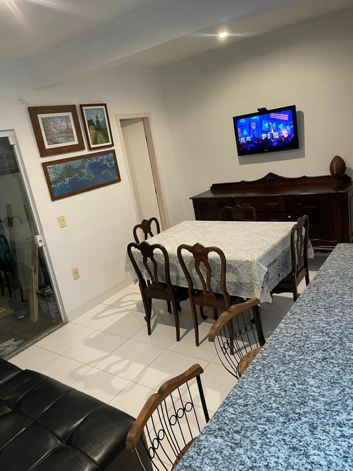 Casa com Ar Condicionado e Wifi 5G no Parque Mambucaba Na entrada do bairro