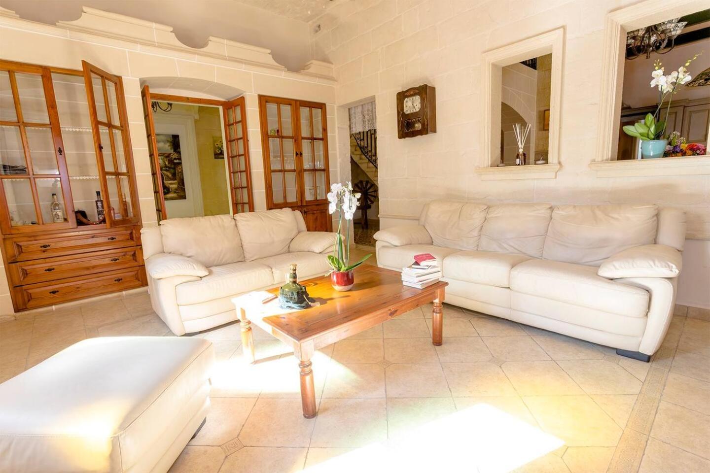 Mellieha Cosy House of Character by Homely