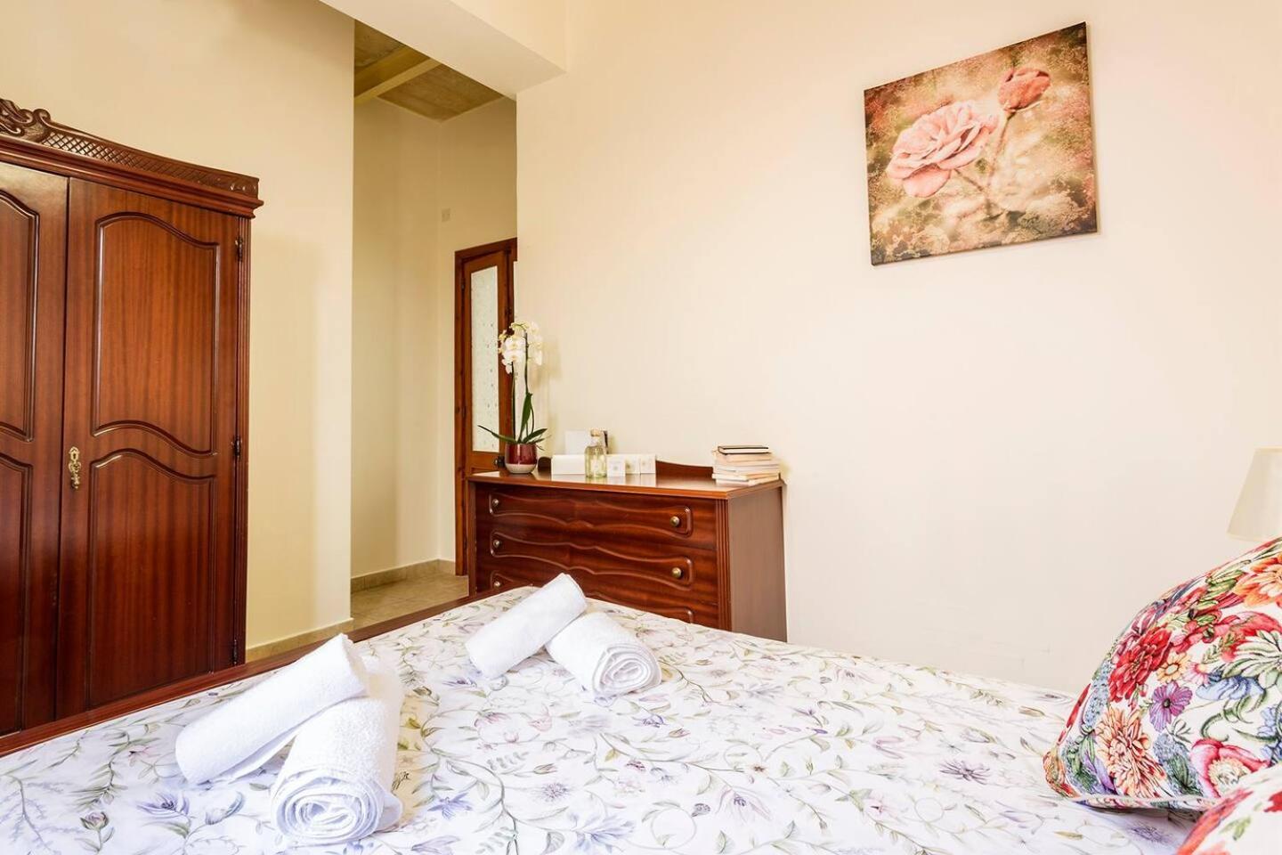 Mellieha Cosy House of Character by Homely